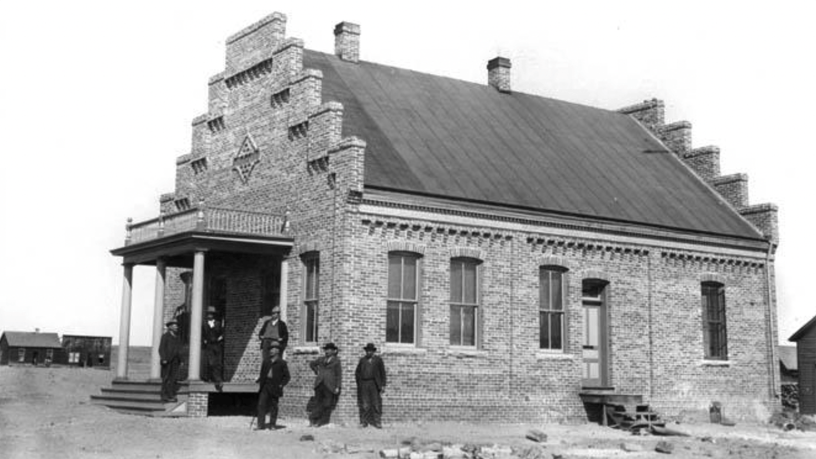 The courthouse in Basin, Wyoming, where two prisoners in the Big Horn County jail had been tried a found guilty of murder.