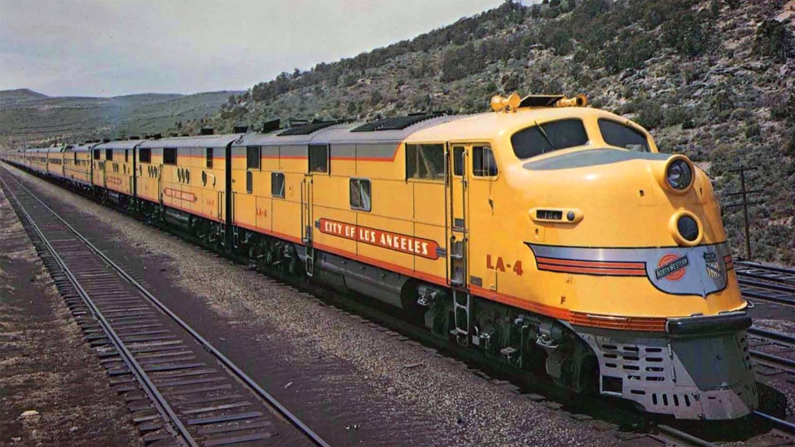 The Union Pacific’s City of Los Angeles heads down the tracks in its heyday. Passengers on the train on Nov. 13, 1951, included several doctors who had been at a convention.