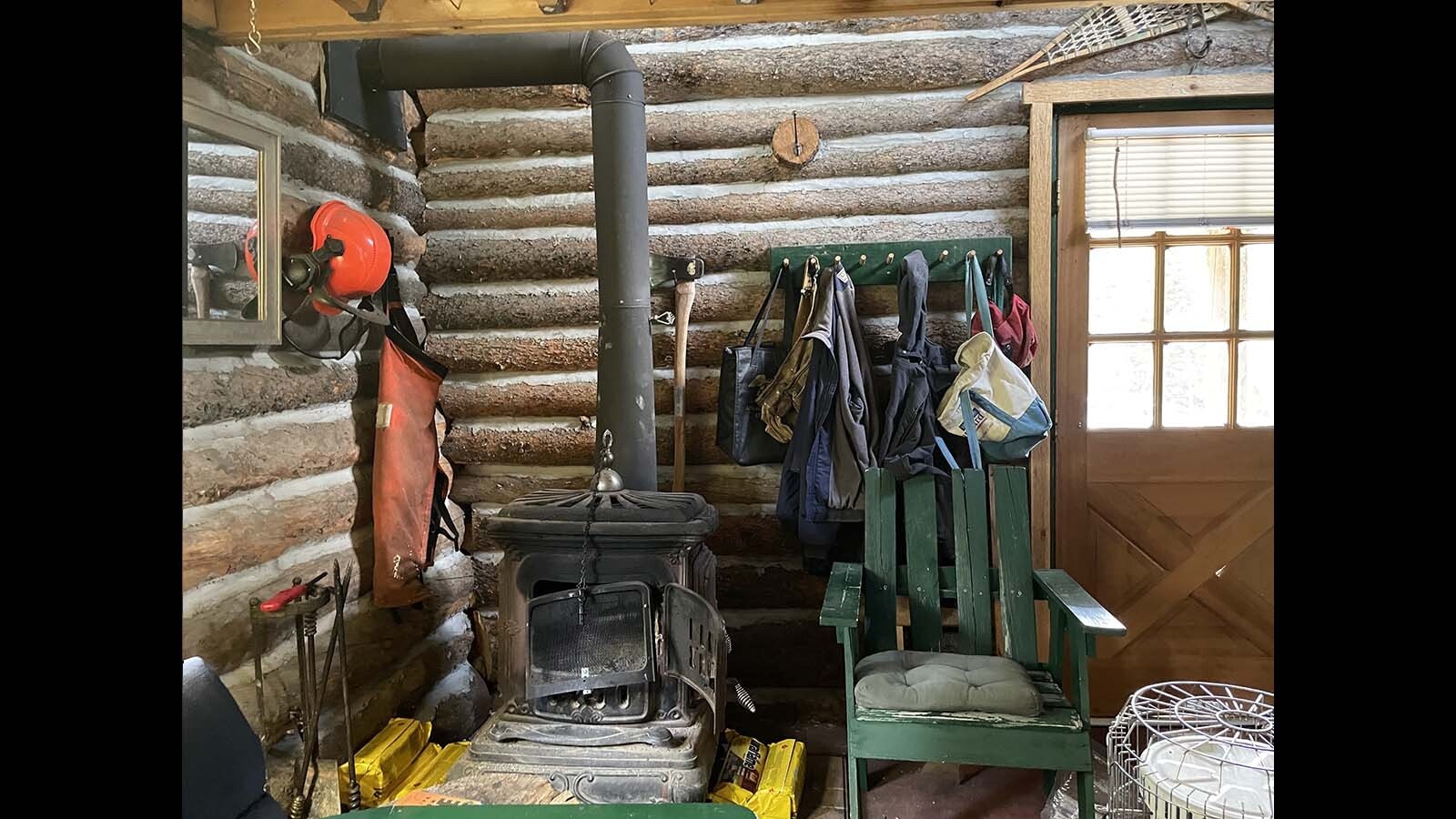 Dave Simpson and Larry Ash, both 74, worked together to build a cabin in Wyoming’s remote Snowy Range mountains 44 years ago and made a pact to build another. Decades later, the retirees are making good on that promise.