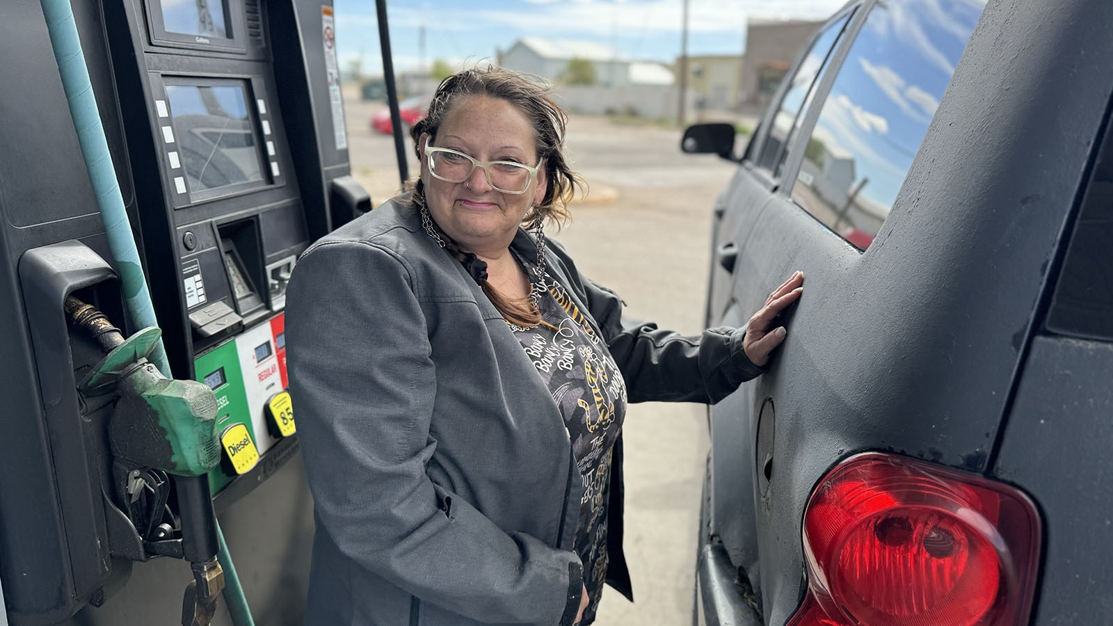 On Sunday morning, Cheyenne resident Lisia Shepard tried to get away with filling up a few extra 1-gallon gasoline cans in the back of her gas-guzzling Dodge Durango truck, but she was shut down. She stopped by the Hi Market gas station and convenience store along Lincolnway Blvd., in downtown Cheyenne to support Americans for Prosperity.
