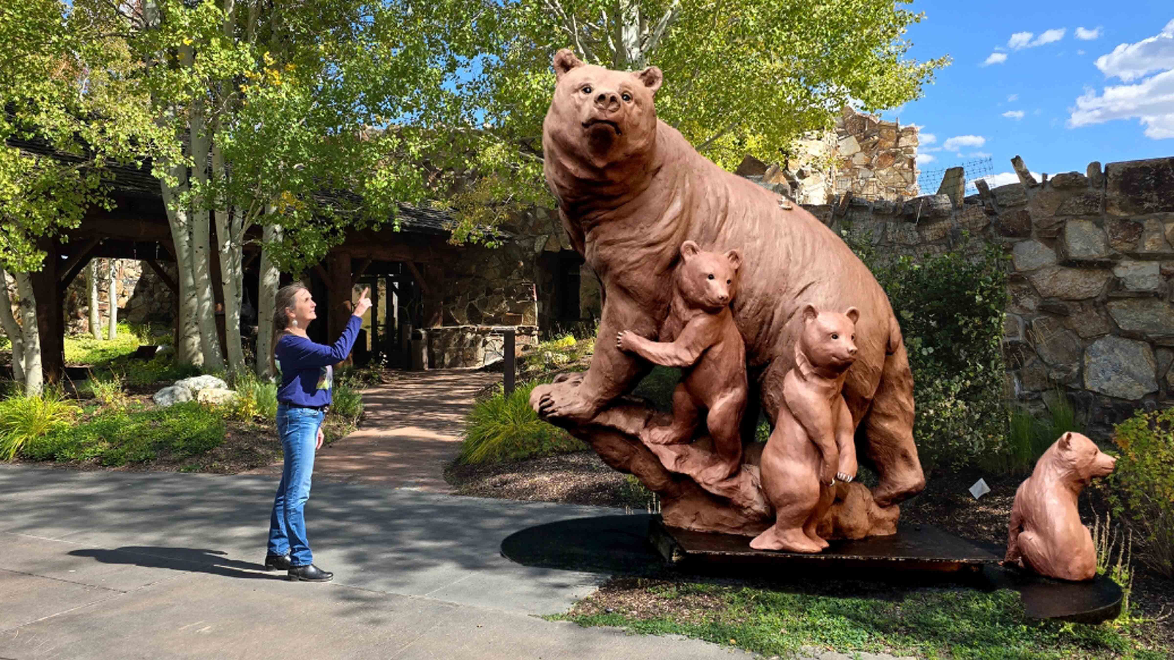 Rendering of 18-foot clay prototype shown at the 399 monument installation site at the National Museum of Art