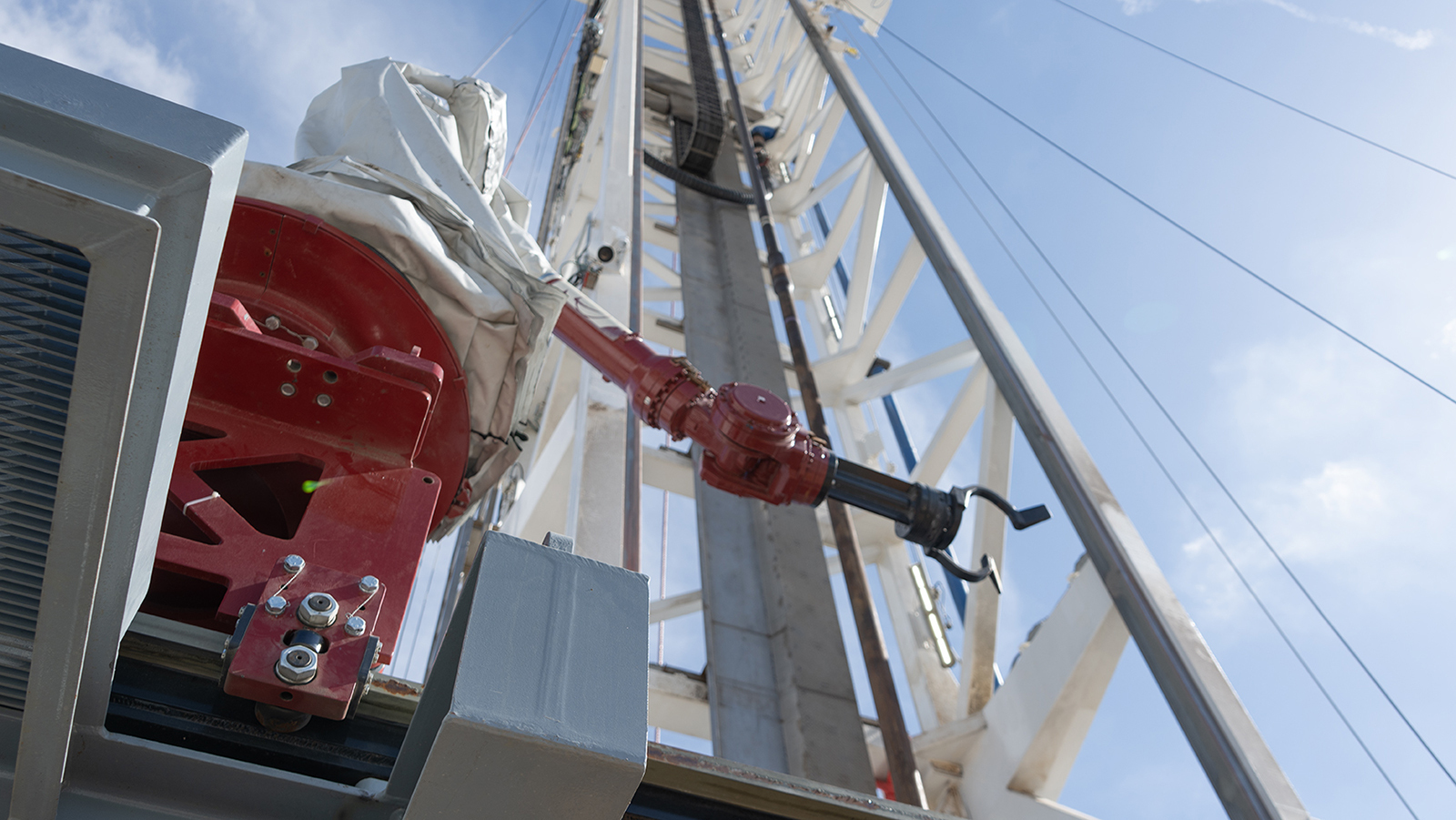The robotic arms and devices can be used in ways that allow them to mimic various activities on a drilling rig, while other industrial robots specialize in equipment monitoring and safety.