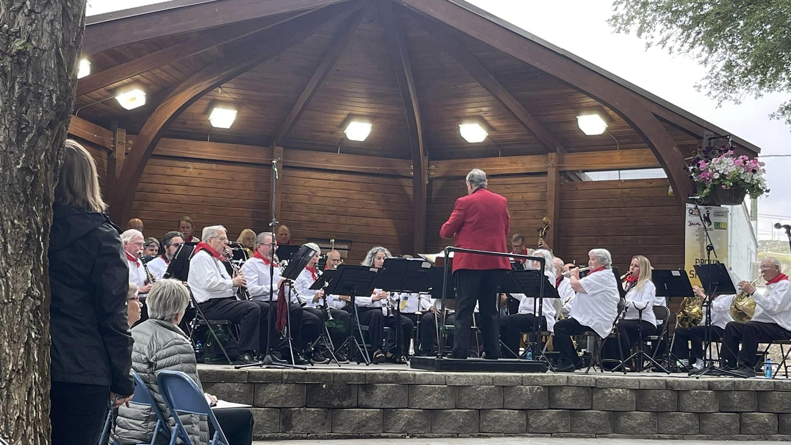 Airstreamers were entertained by a band complete with brass, strings, woodwind and bass sections. They also attended seminars ranging from content creation, working from the road and living off-grid, how to pound dents out of polished aluminum and many others.