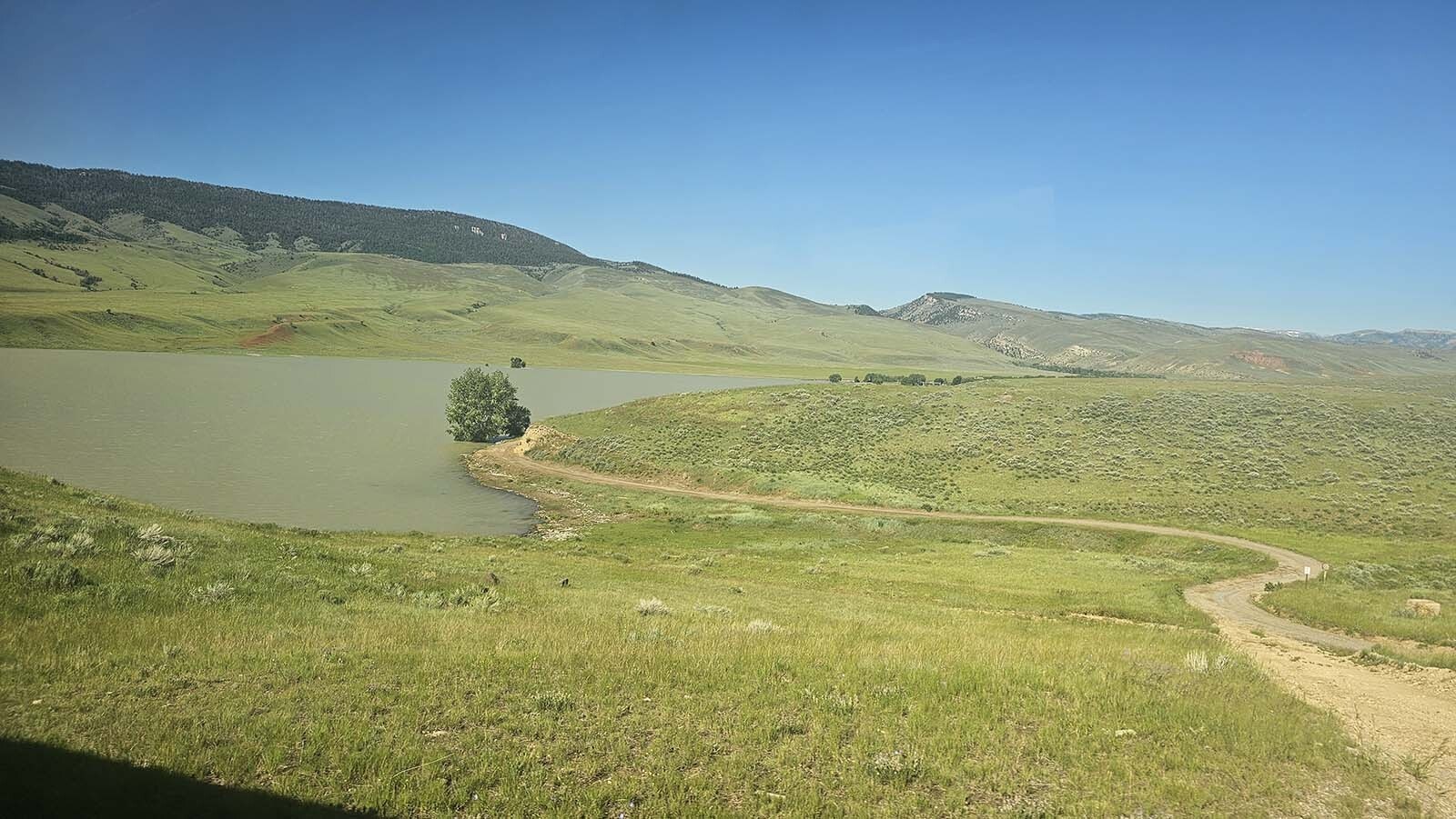 The road leading down to Anchor Dam is a bit rustic. The site has four rustic campgrounds, though campers should bring their own water. There's no drinkable water on site.