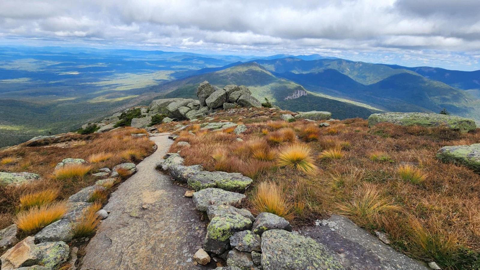 A view from the top of Mount Lafayette on the Franconia Ridge in New Hampshire.