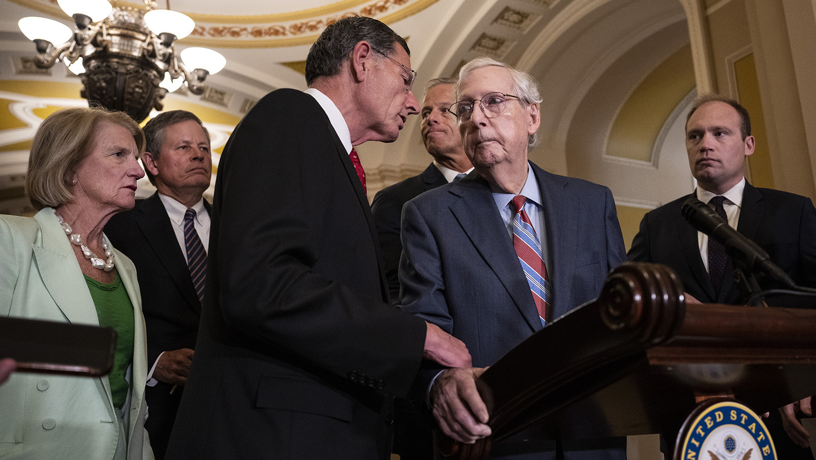 Barrasso Rescues McConnell After Freezing-Up During Press Conference ...