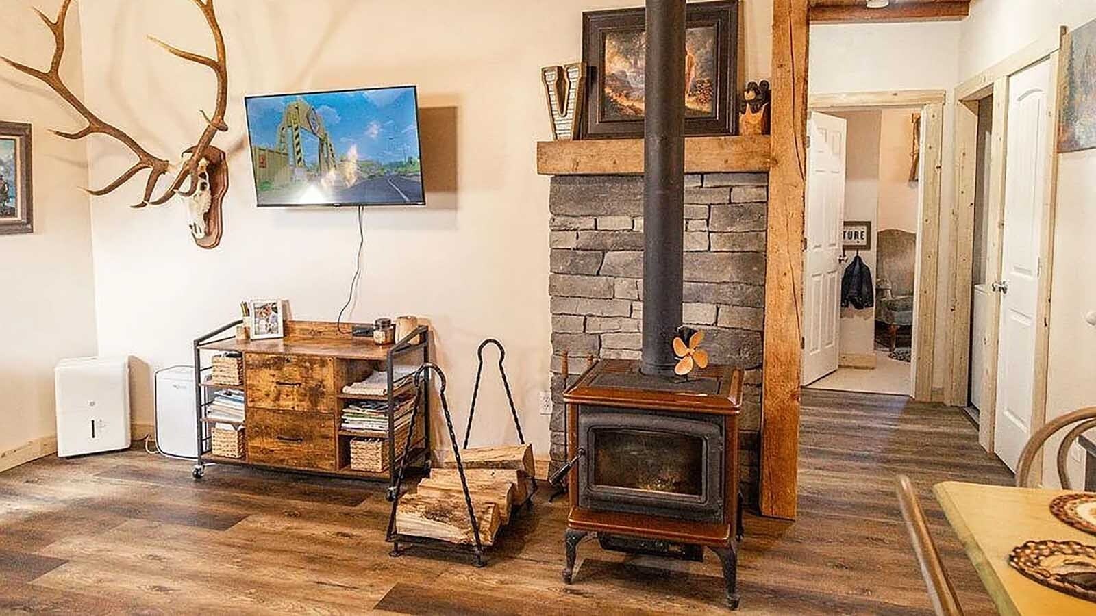 If you ever wanted to live in a fallout shelter, there’s a “basement home” in Cokeville, Wyoming, that checks all the boxes. The idea behind these post-World War II 1950s starter homes was to grow upward when there was enough money to go above ground.