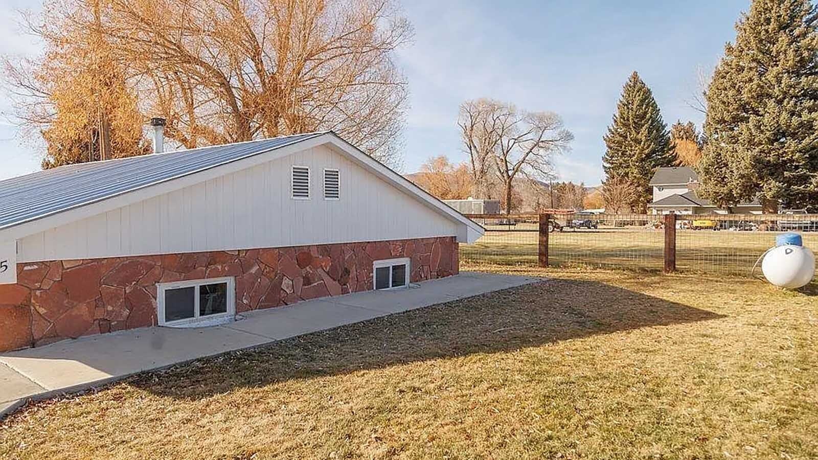 If you ever wanted to live in a fallout shelter, there’s a “basement home” in Cokeville, Wyoming, that checks all the boxes. The idea behind these post-World War II 1950s starter homes was to grow upward when there was enough money to go above ground.