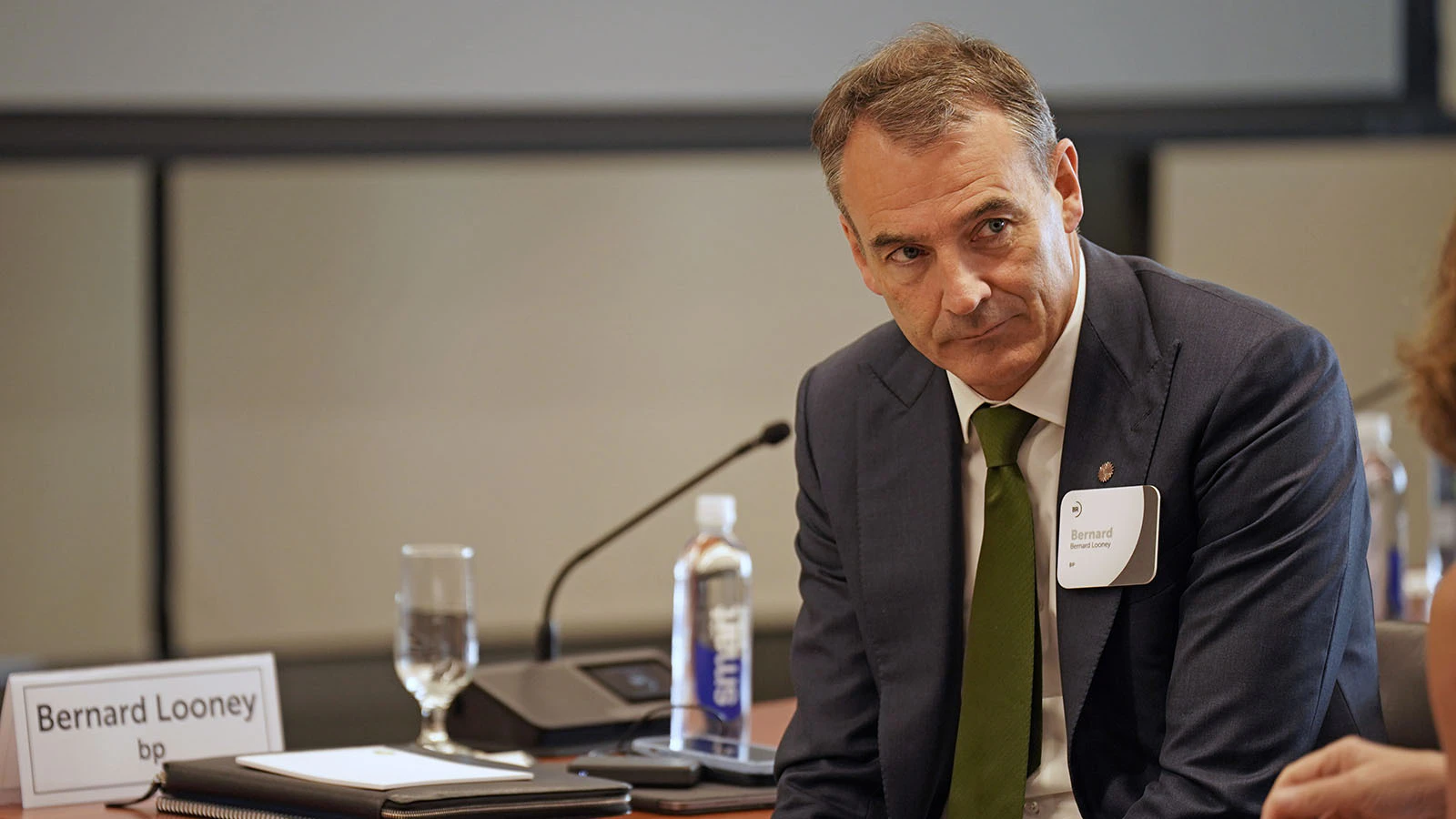 Former BP chief Bernard Looney has been named CEO of Wyoming startup Prometheus Hyperscale, which plans two AI data centers totaling $30 billion. Looney says Wyoming’s energy edge makes it the right place for the buildout.