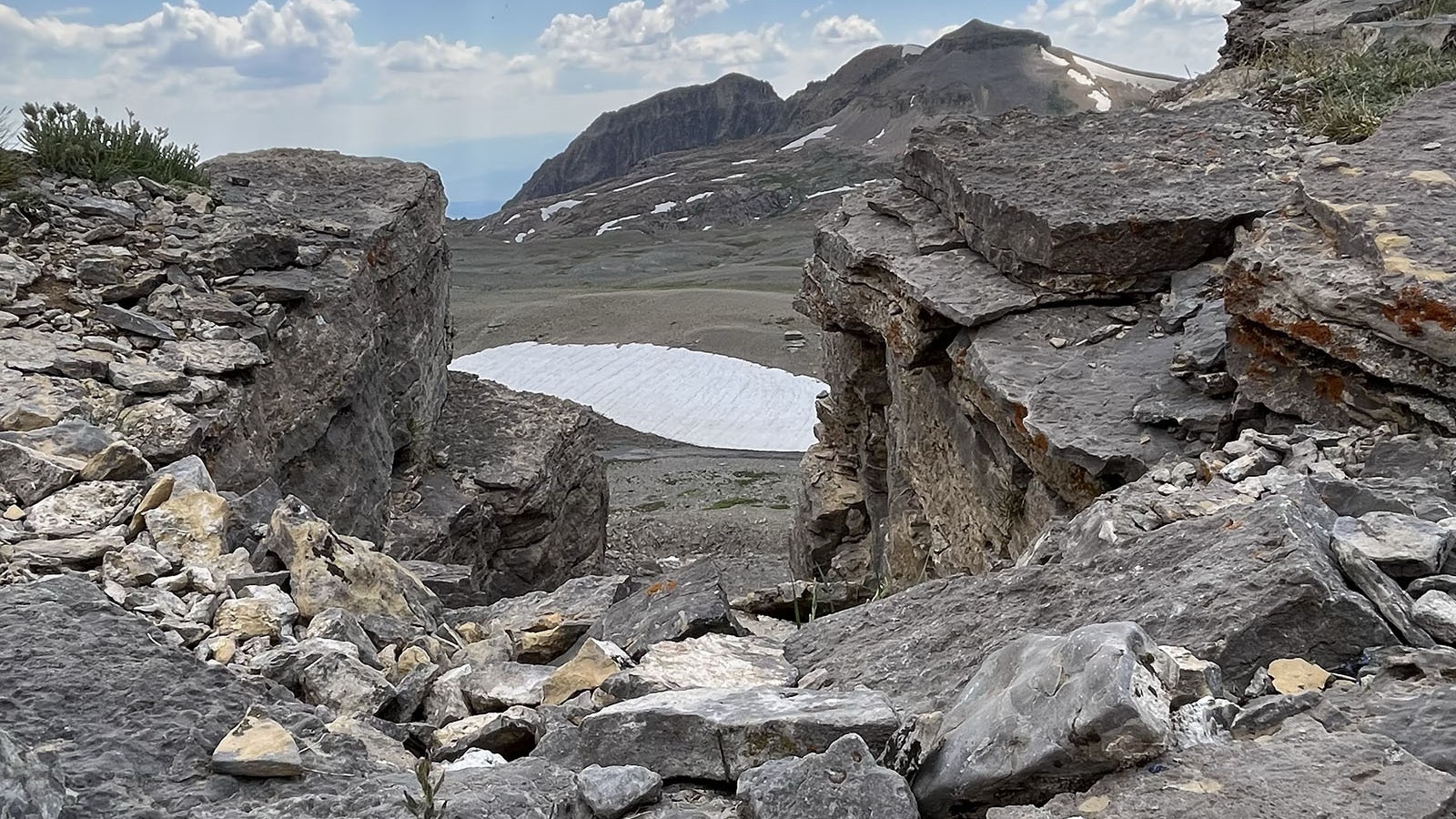 This notch is the only way through “The Great Wall” — one of the highlights of Wyoming’s “Big Balls” backcountry hiking trail.