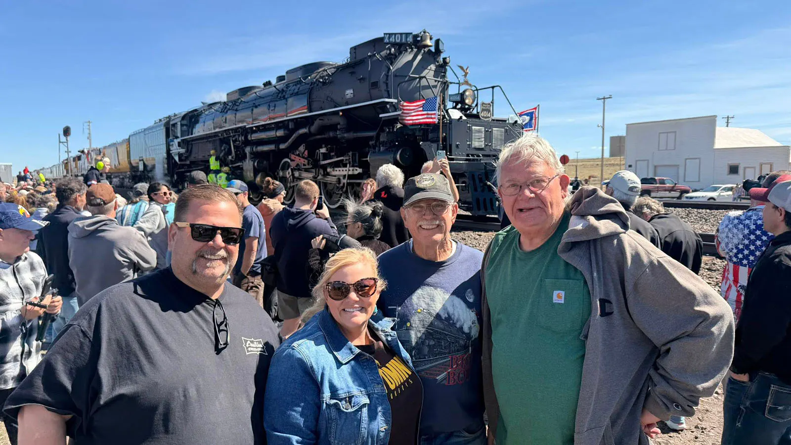 Big Boy 4014 Thunders Out Of Cheyenne To Start Historic Coast-To-Coast ...