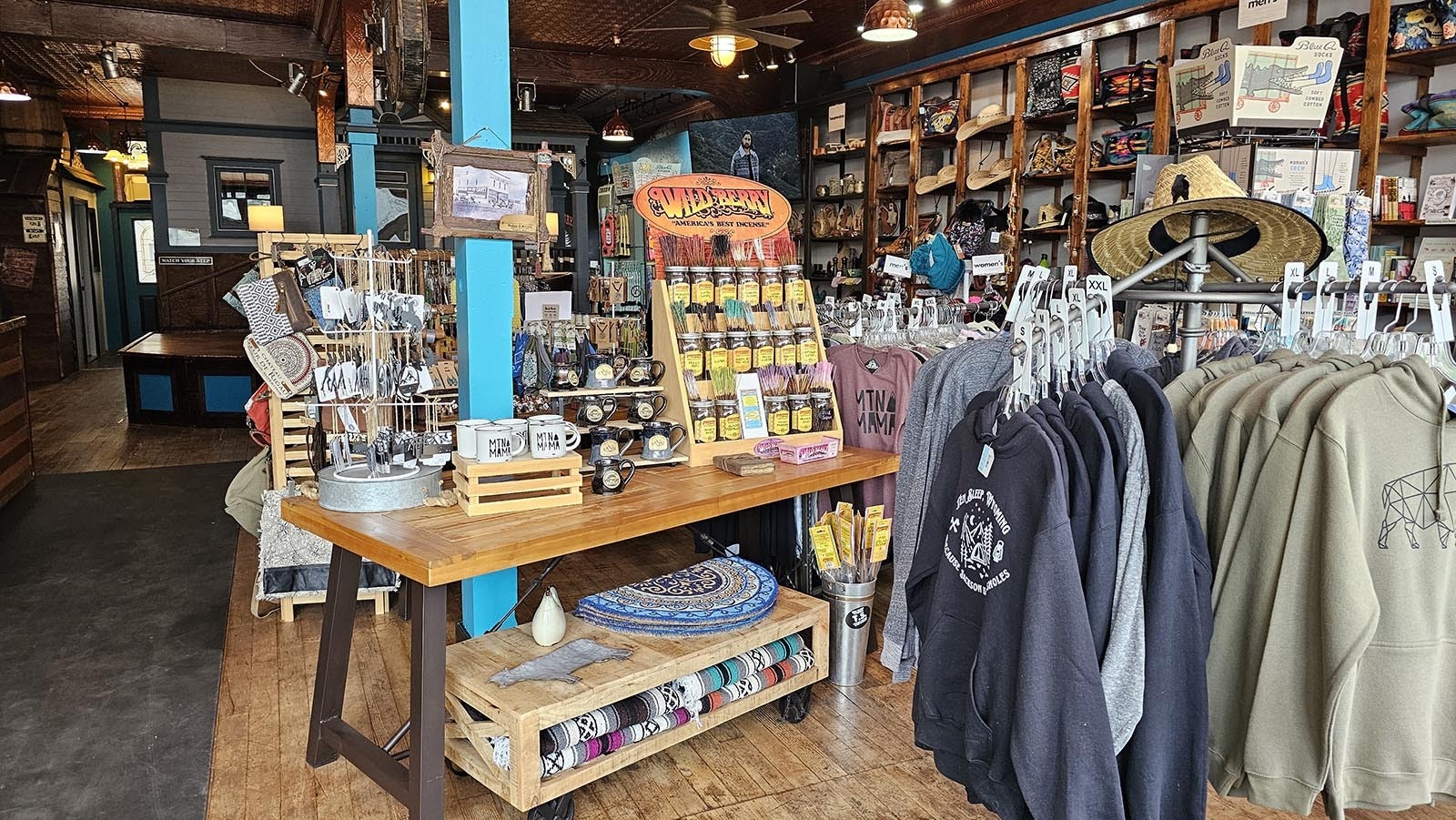 Souvenirs, T-shirts, hats, and more are for sale in the gift shop area of Big Horn Mountain Stage Co.