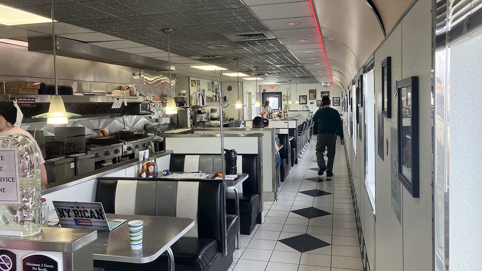 The interior of the Penny’s Diner is designed to reflect the 1950s. Its menu offers burgers, sandwiches, dinners, and breakfast items. The restaurant is open 24 hours a day.