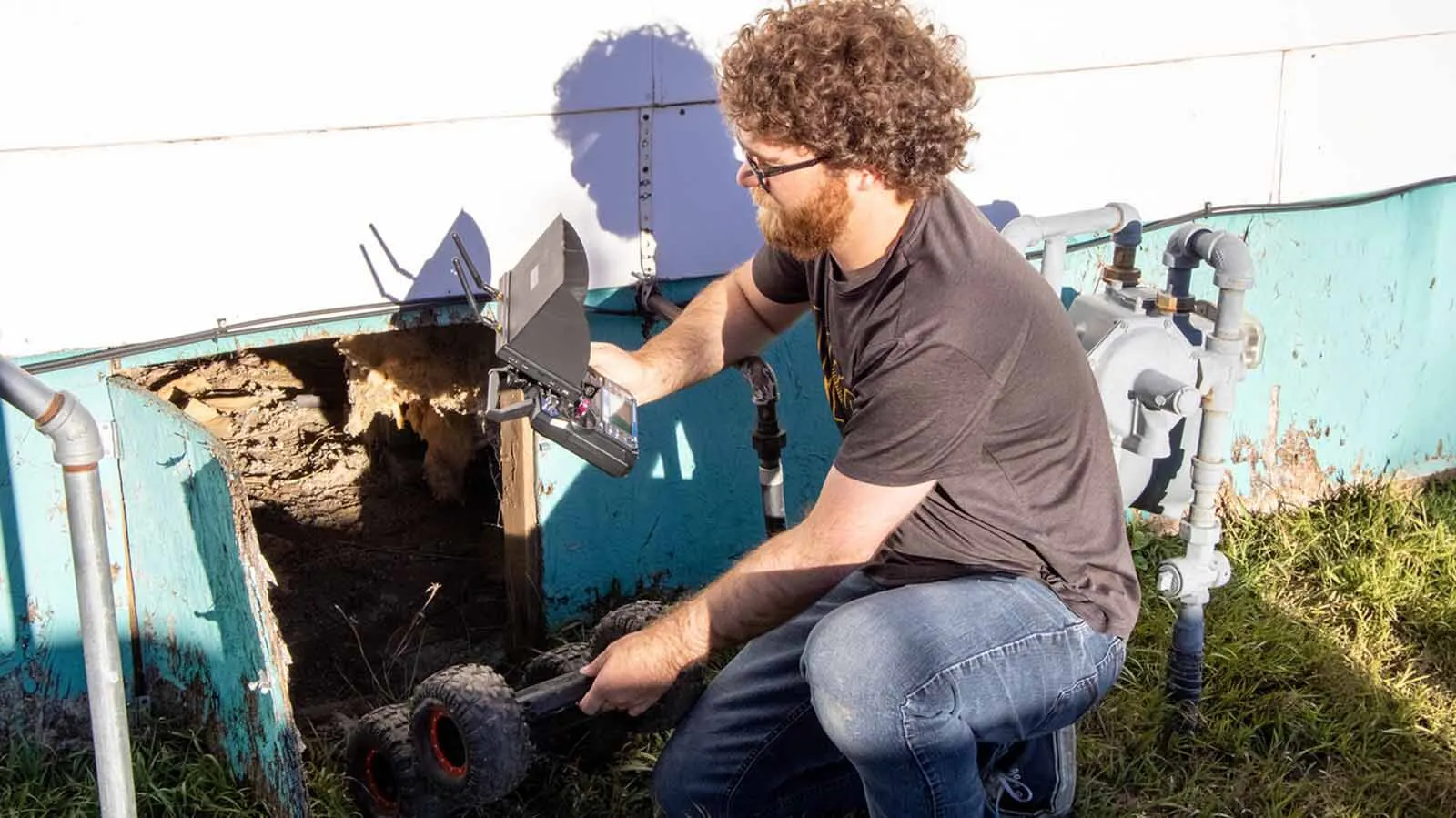 UplinkRobotics is the result of four University of Wyoming students who leveraged imagination and technology to create a company that's revolutionizing the inspection industry with some pretty cool robots.