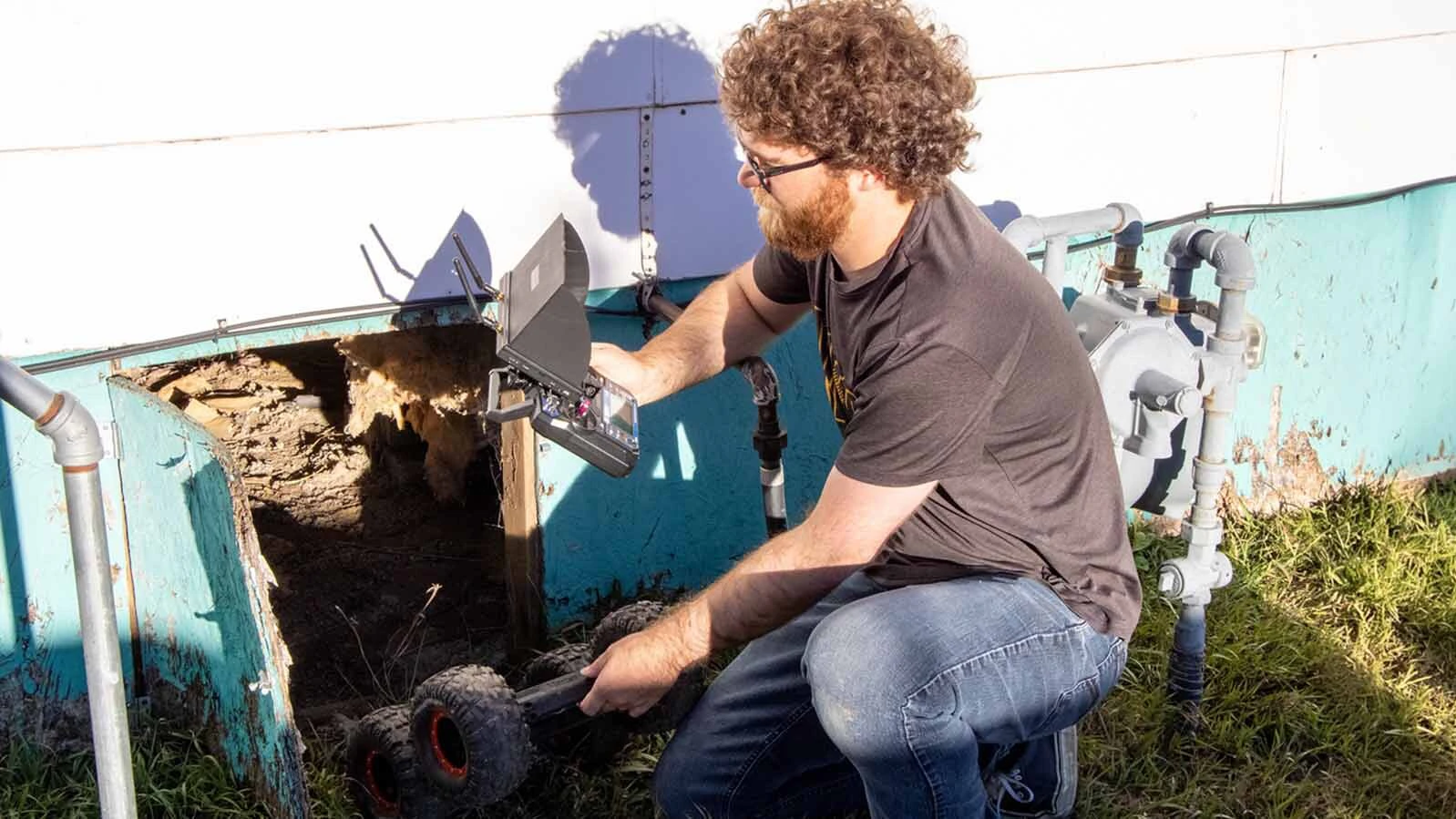 UplinkRobotics is the result of four University of Wyoming students who leveraged imagination and technology to create a company that's revolutionizing the inspection industry with some pretty cool robots.