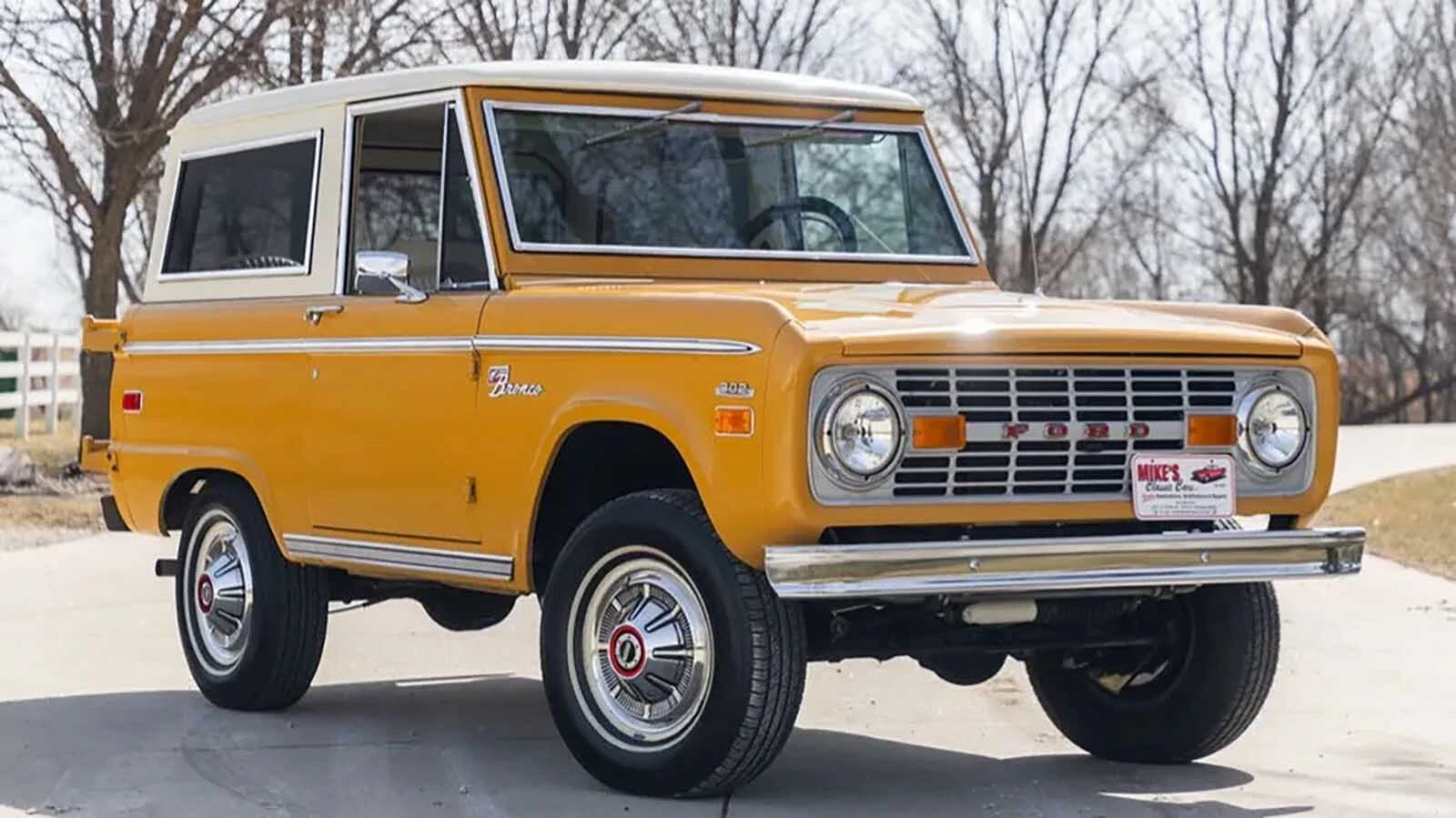 This refurbished 1971 Ford Bronco Sport sold at auction in Nebraska for $56,000 on Tuesday, April 15, 2026.