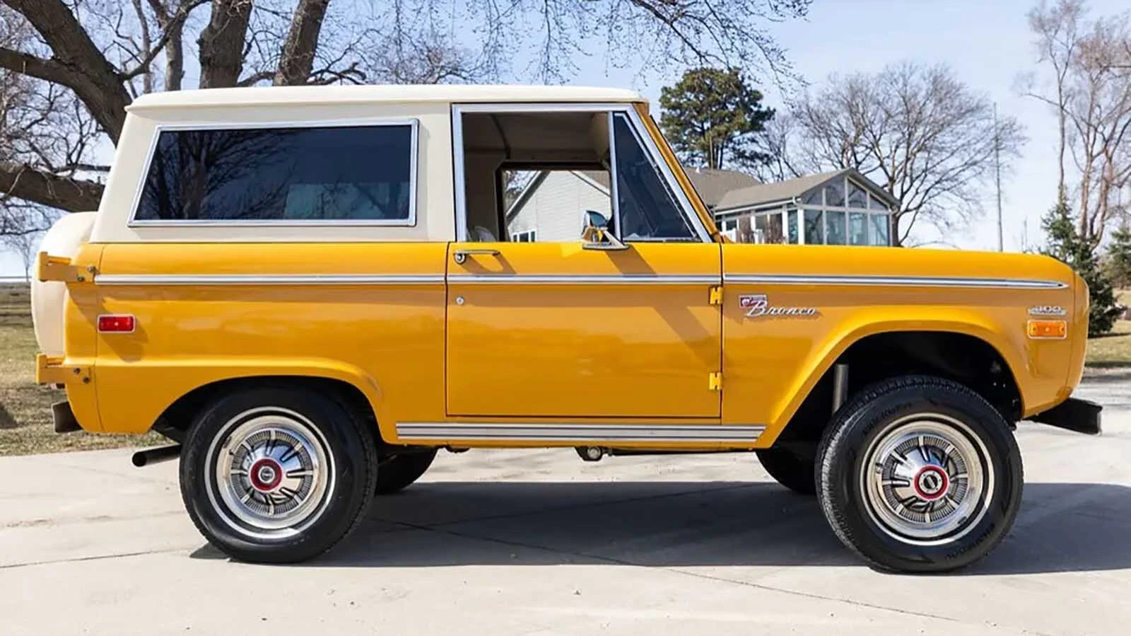 This refurbished 1971 Ford Bronco Sport sold at auction in Nebraska for $56,000 on Tuesday, April 15, 2026.
