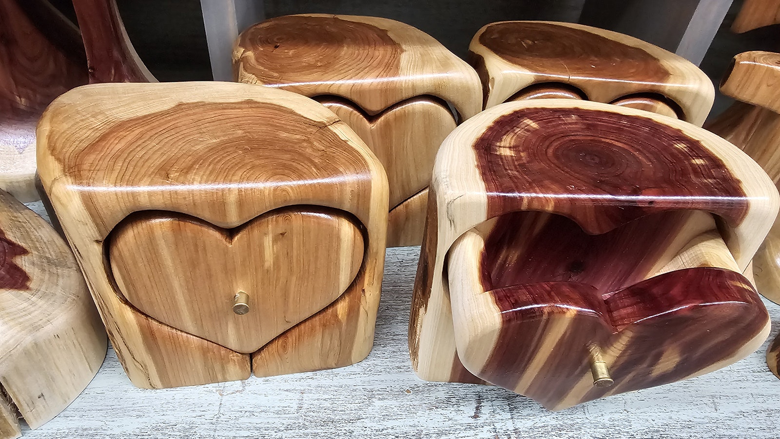 Little wooden heart containers.