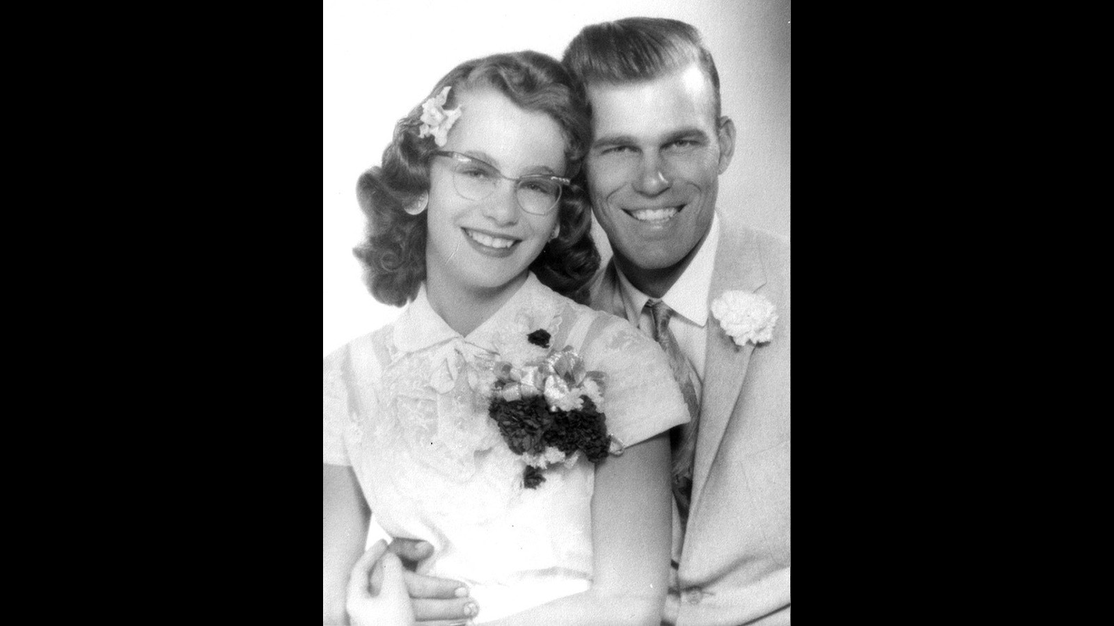 Carl and Margery Higdon's wedding photo.
