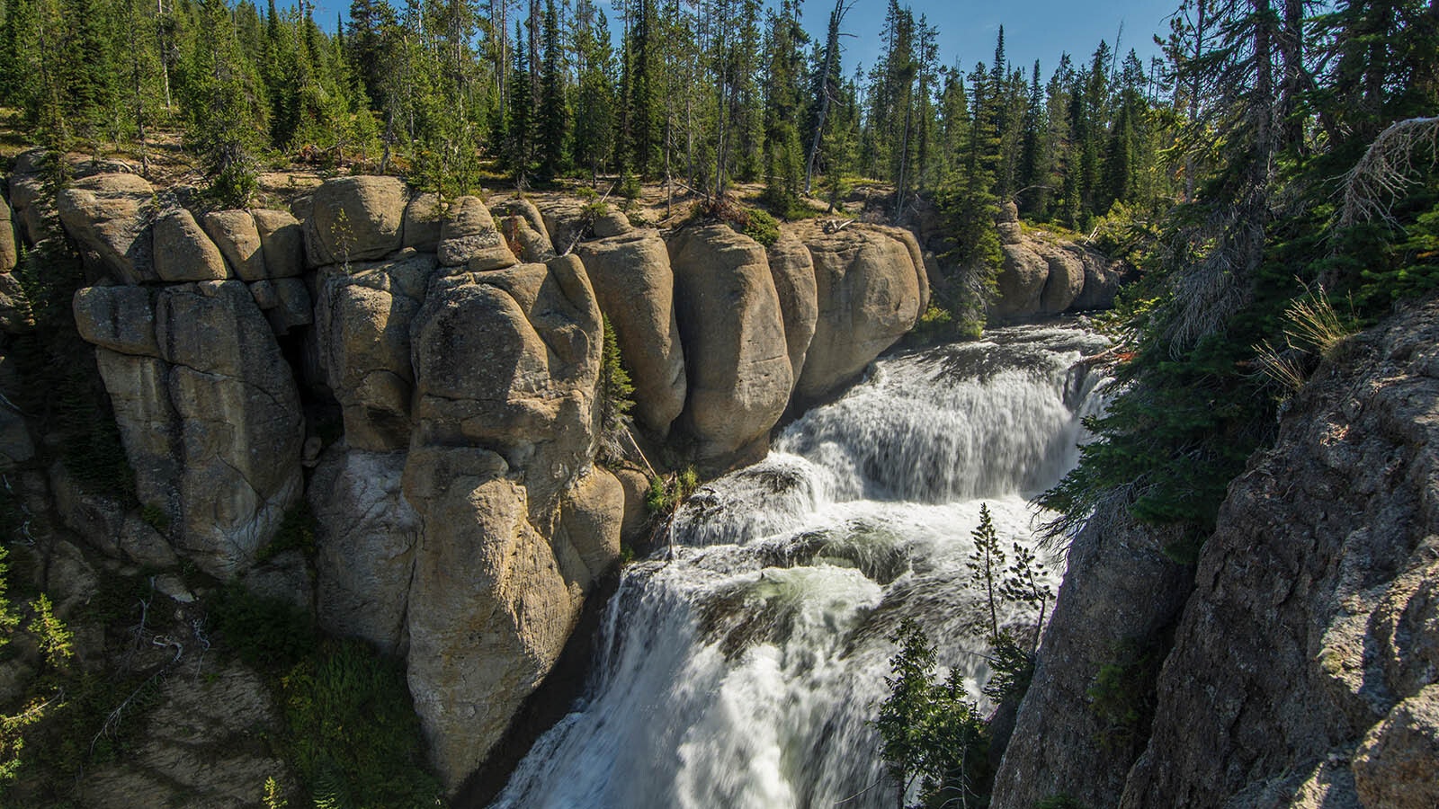 Cascade corner Terraced Falls Terry Thomas vis Alamy 10 19 24