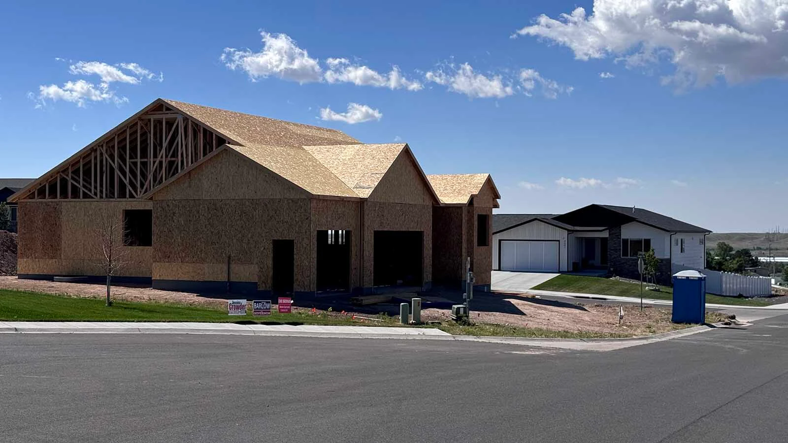 Wyoming needs tens of thousands of new homes, but only a fraction of the need is under construction because builders say the math doesn’t work. Middle-class wages aren’t high enough to afford to buy houses while home-building costs just continue to rise.