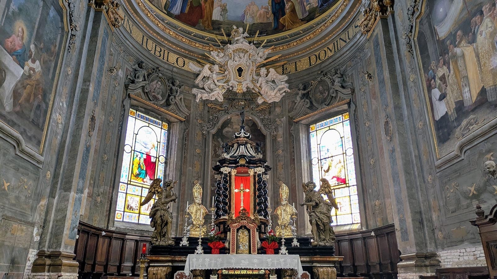 The altar in the Duomo di Voghera, the cathedral in the city's center.