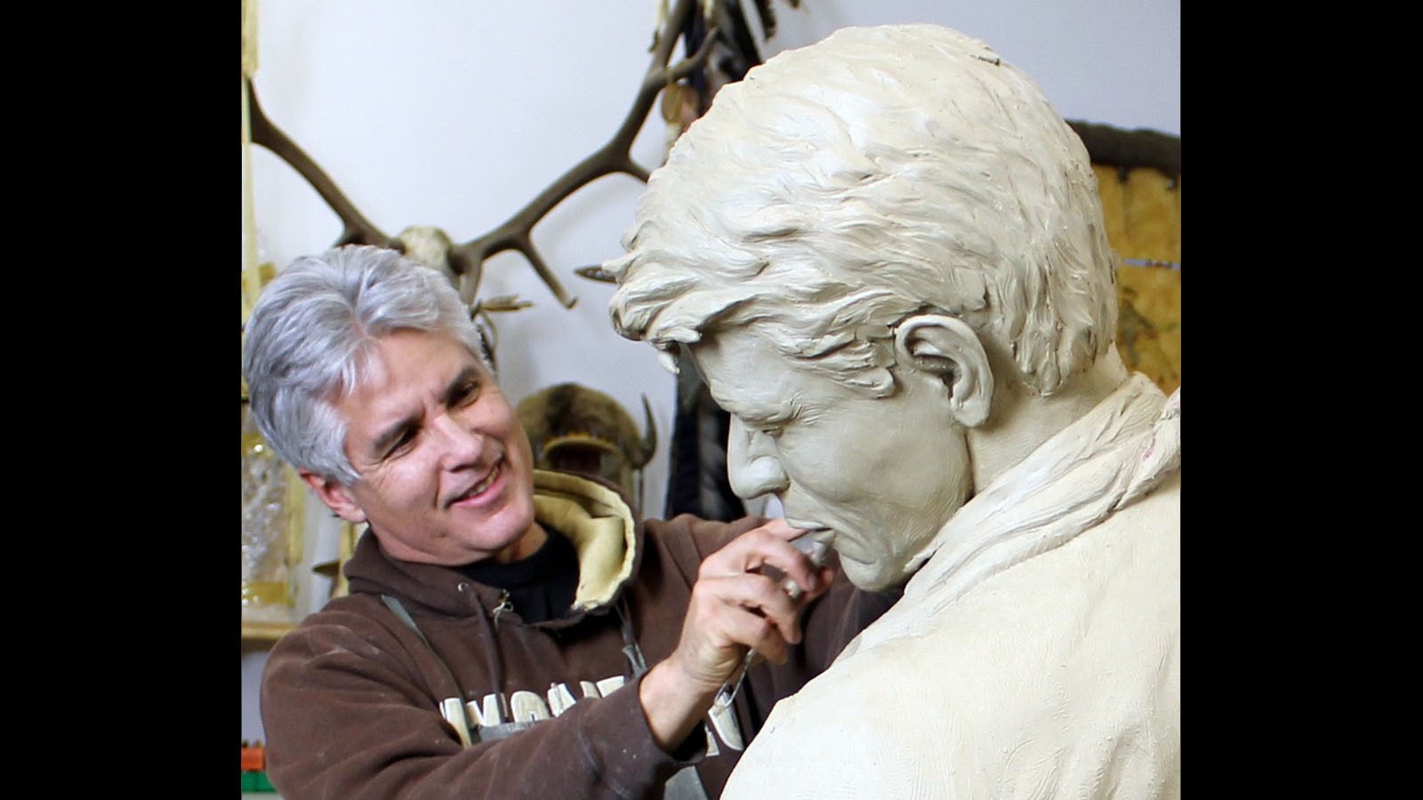 Casper sculptor Chris Navarro at work.