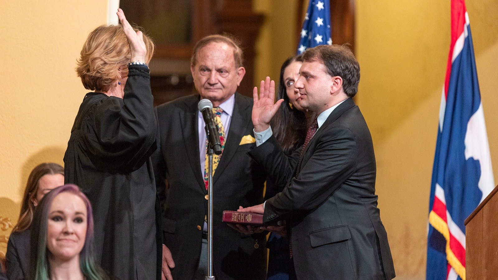 Chuck Gray sworn in 1 4 23