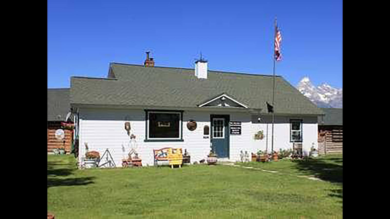 The T.A. Moulton Barn -- The Most Photographed Outbuilding In The World ...