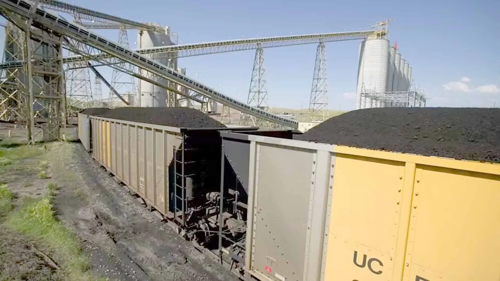 Coal trains from Wyomin's Peabody mine are now headed to the Port of Guaymas in Mexico for shipments across the Pacific Ocean to Asia.