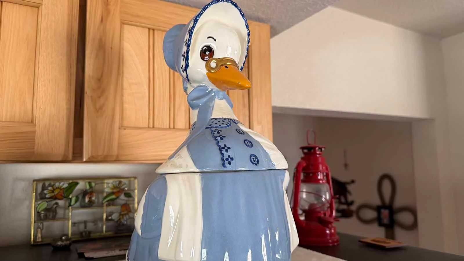 Over the last 30 years, Auctioneer John Gerrells has hosted numerous cookie jar auctions in Thermopolis and some of the cookie jars have taken on stories of their own. There is the goose that shows up at most auctions and can go for a few hundred dollars each time she makes an appearance. Gerrells has also kept a few for his own collection such as the border collie that reminds him of his own dogs and sheep wagon and the Santa cowboy that he has been told resembles him with his big white beard.