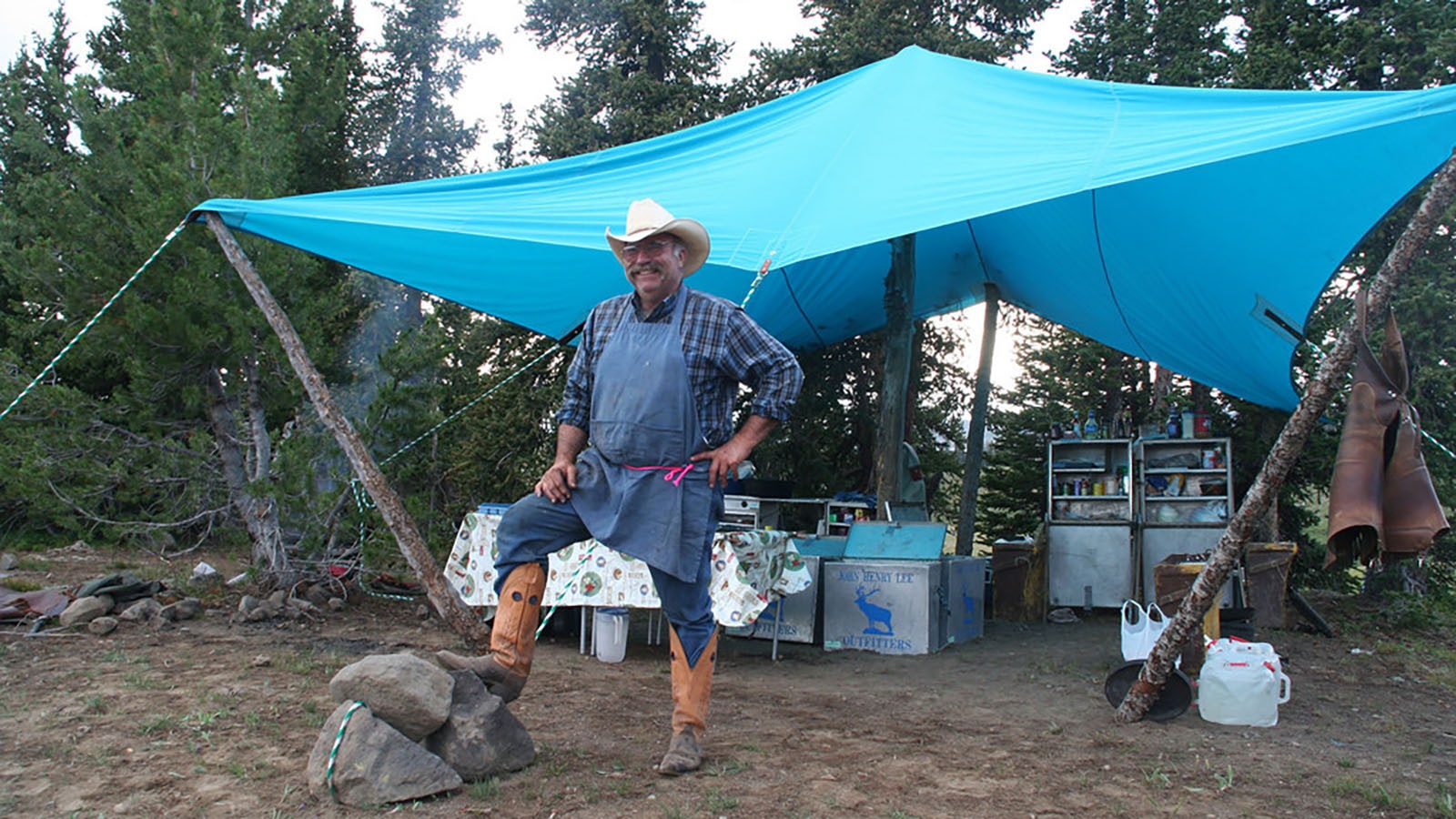 Cowboy Poet Jack Schmidt cooking in the Bridger-Teton Wilderness.