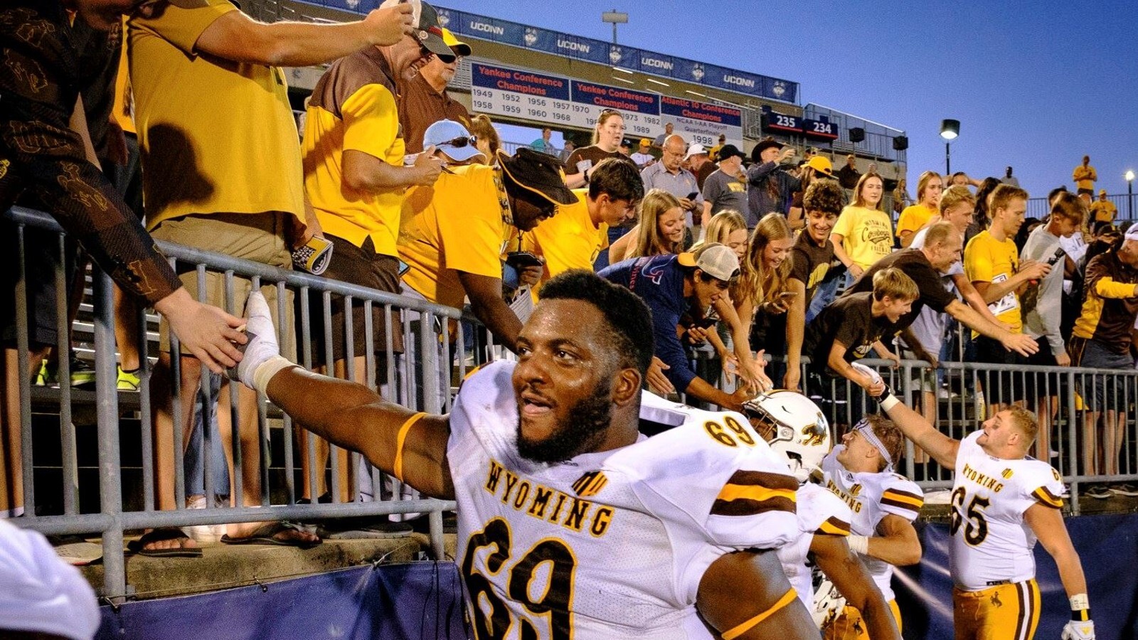 wyoming cowboys new football jerseys