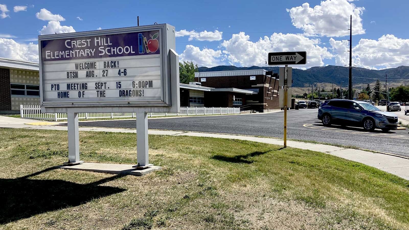 A Wyoming state legislator and a parent of a student at Crest Hill Elementary School in Casper are sounding alarms over a male janitor who cross-dresses and asks students to use she/her pronouns. The Natrona County School District says it “follows the law."