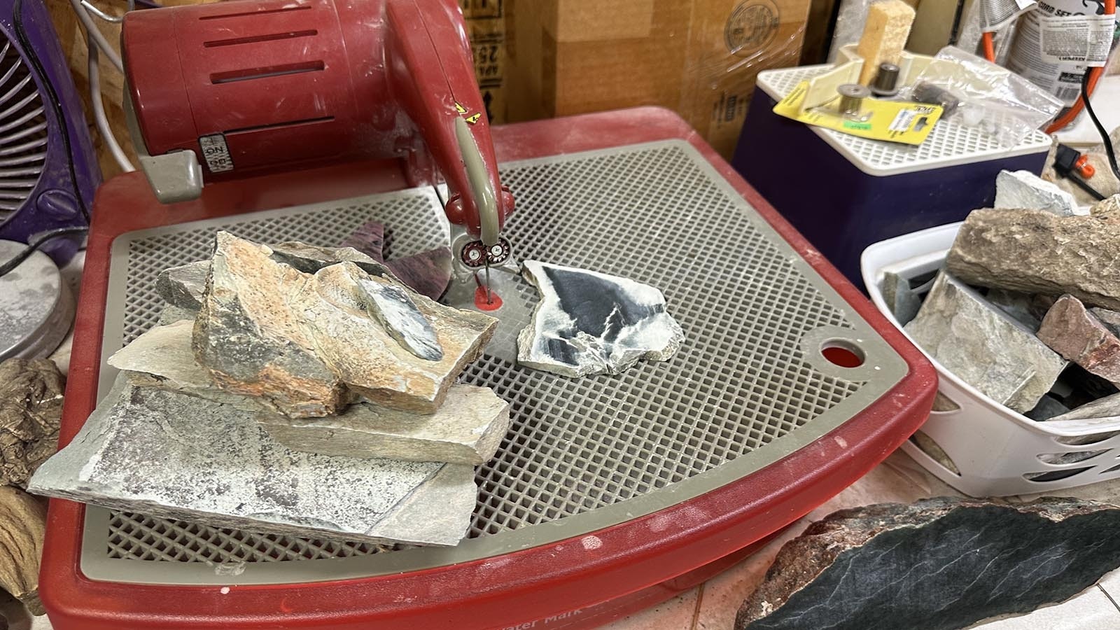 Once the rock is collected, they must be cut and polished. The rocks go through several stations to finish them into a product to sell in their Ava’s Silver and Rock Shop in Thermopolis, Wyoming.