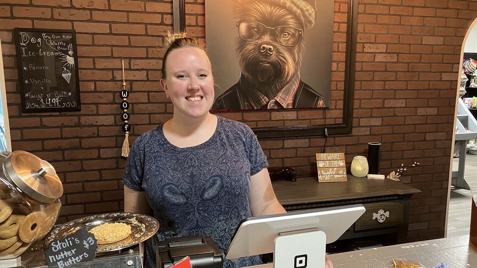 Caitlin Hart calls her job at the Unleashed Dog Bakery “fun.” She said she enjoys meeting all the owners and pets.