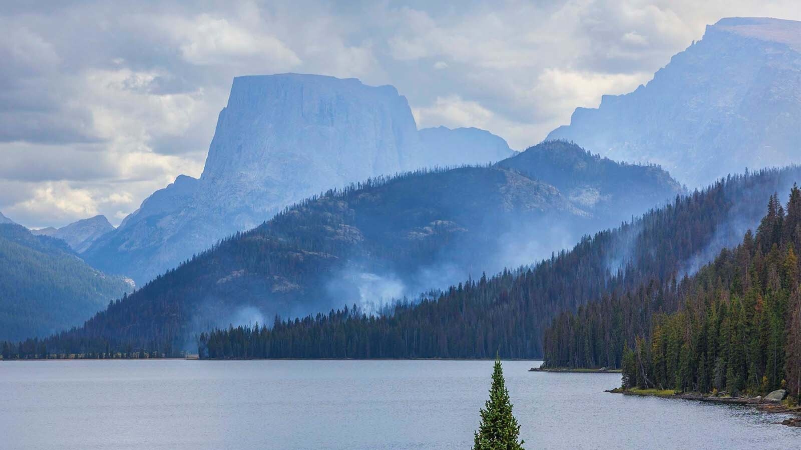 Pinedale photographer David Bell got a look at what the Dollar Lake Fire has done to the famous view of Squaretop and said there’s a “mosaic” of black. He said it’ll “never be the same,” but firefighters have saved it from becoming a “hellscape.”
