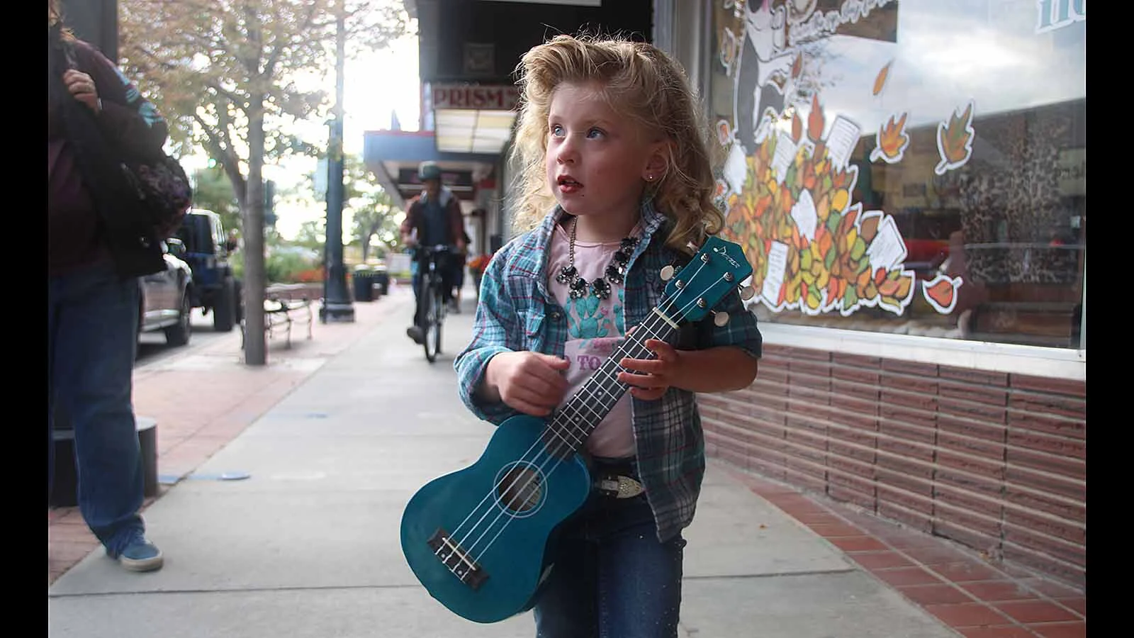 Perhaps fueled by a few cups of ambition, downtown Casper went bombshell blonde Friday to honor country music legend and American pop-culture icon Dolly Parton with a heartfelt message: Wyoming will always love you.