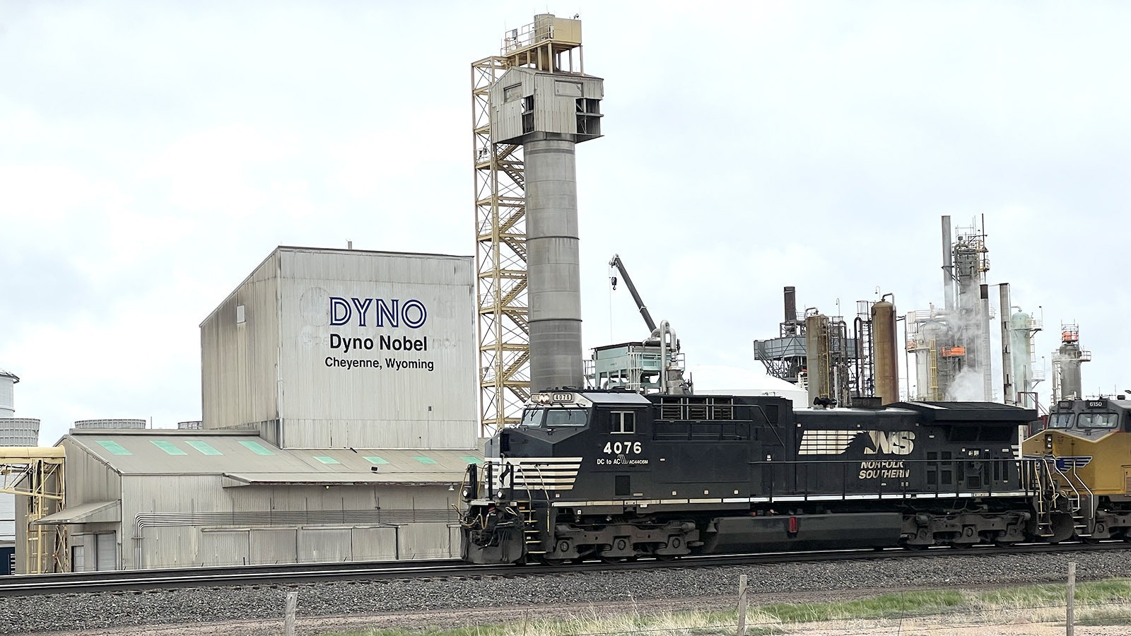 Dyno Nobel is known for making explosives for Wyoming’s mining industry, and now it may be shipping right to your door. The company announced Friday it’s building a new plant in Cheyenne and a partnership to turn its waste CO2 into food cooling packs.