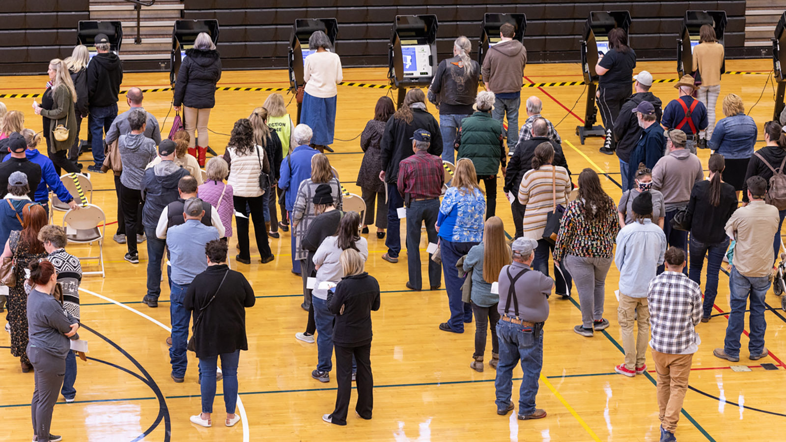 Long lines at a polling place in Cheyenne during the 2022 general election.