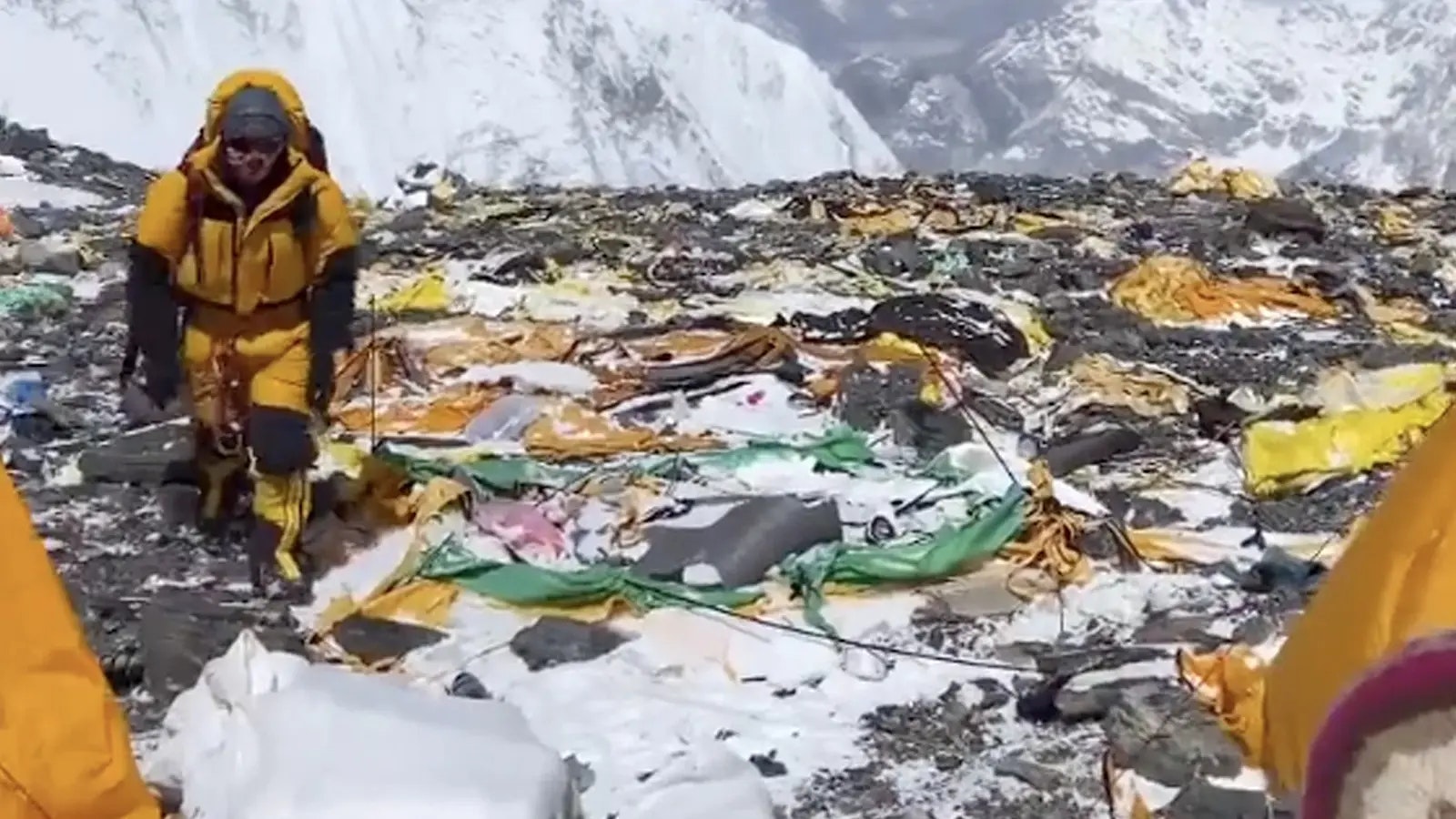 Trash on Mount Everest has been an ongoing issue for years. Two Wyoming mountaineers welcome efforts to clean it up.