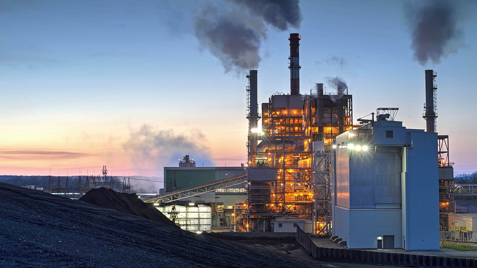 When BNSF Railway couldn’t deliver enough coal from Wyoming to the Lawrence Energy Center in Lawrence, Kansas, Evergy — the utility running the plant — filed a complaint and the case is now before the Surface Transportation Board.