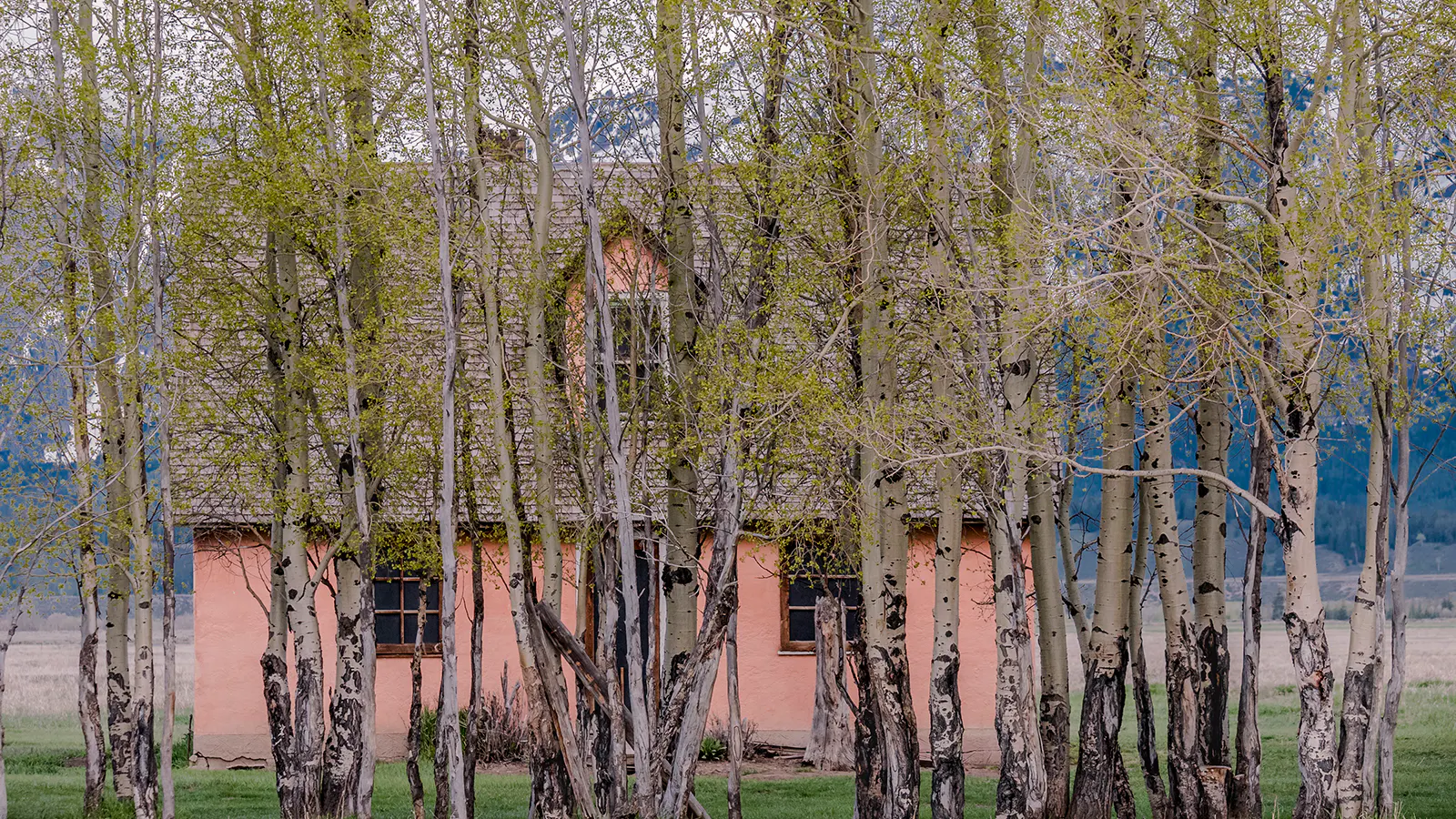 The T.A. Moulton Barn -- The Most Photographed Outbuilding In The World ...