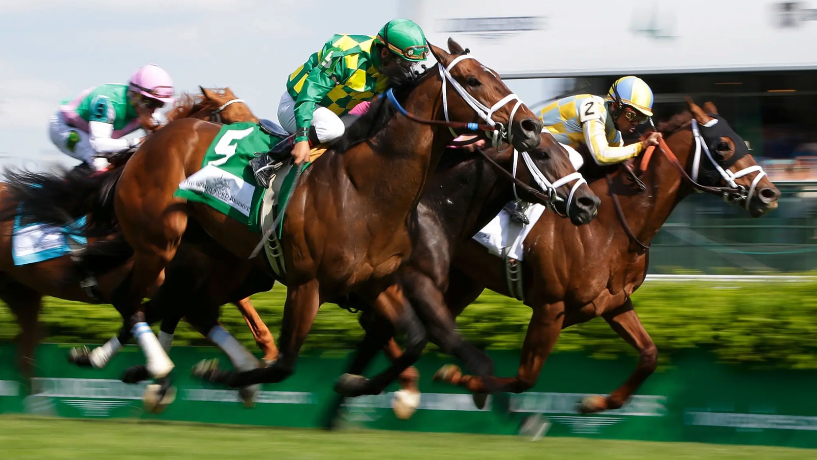 Finnegans Wake (5), with Victor Espinoza riding, wins the 29th running of the Woodford Reserve Turf Classic at Churchill Downs in Louisville, Kentucky, on May 2, 2015.