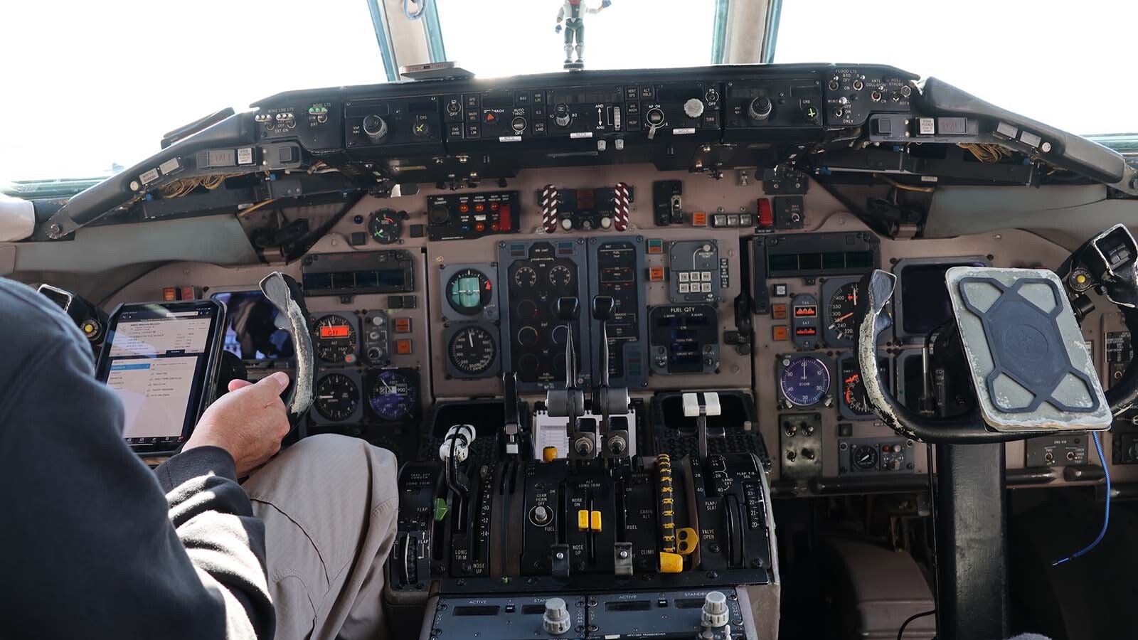 The cockpit of the MD-87 includes a button and computer settings that allow the pilot to drop the retardant in various spray configurations.