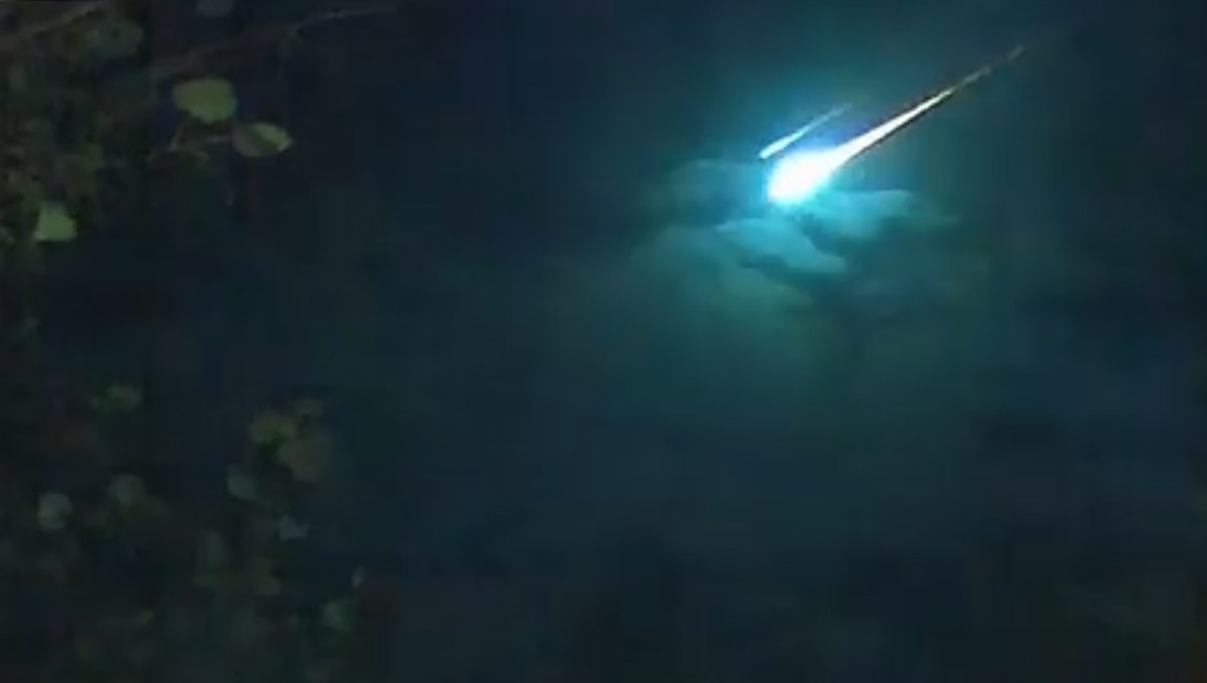 Гигантский огненный шар пронесся по ночному небу над южным Вайомингом