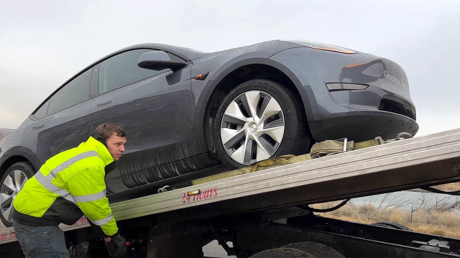 Flat tire on Tesla 1 1 25 24