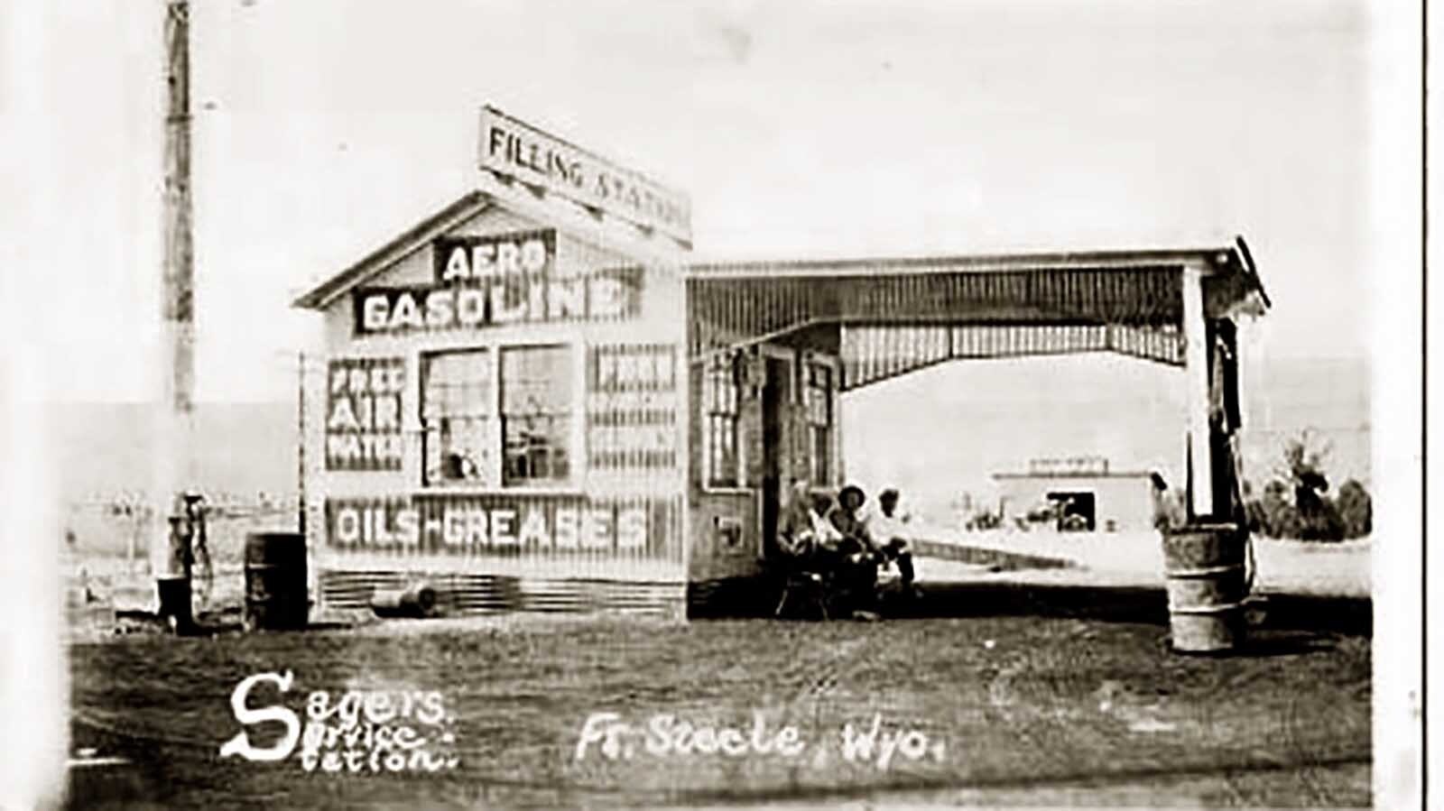 Sager's Service Staton at Fort Fred Steele in Carbon County, Wyoming, in the 1920s.