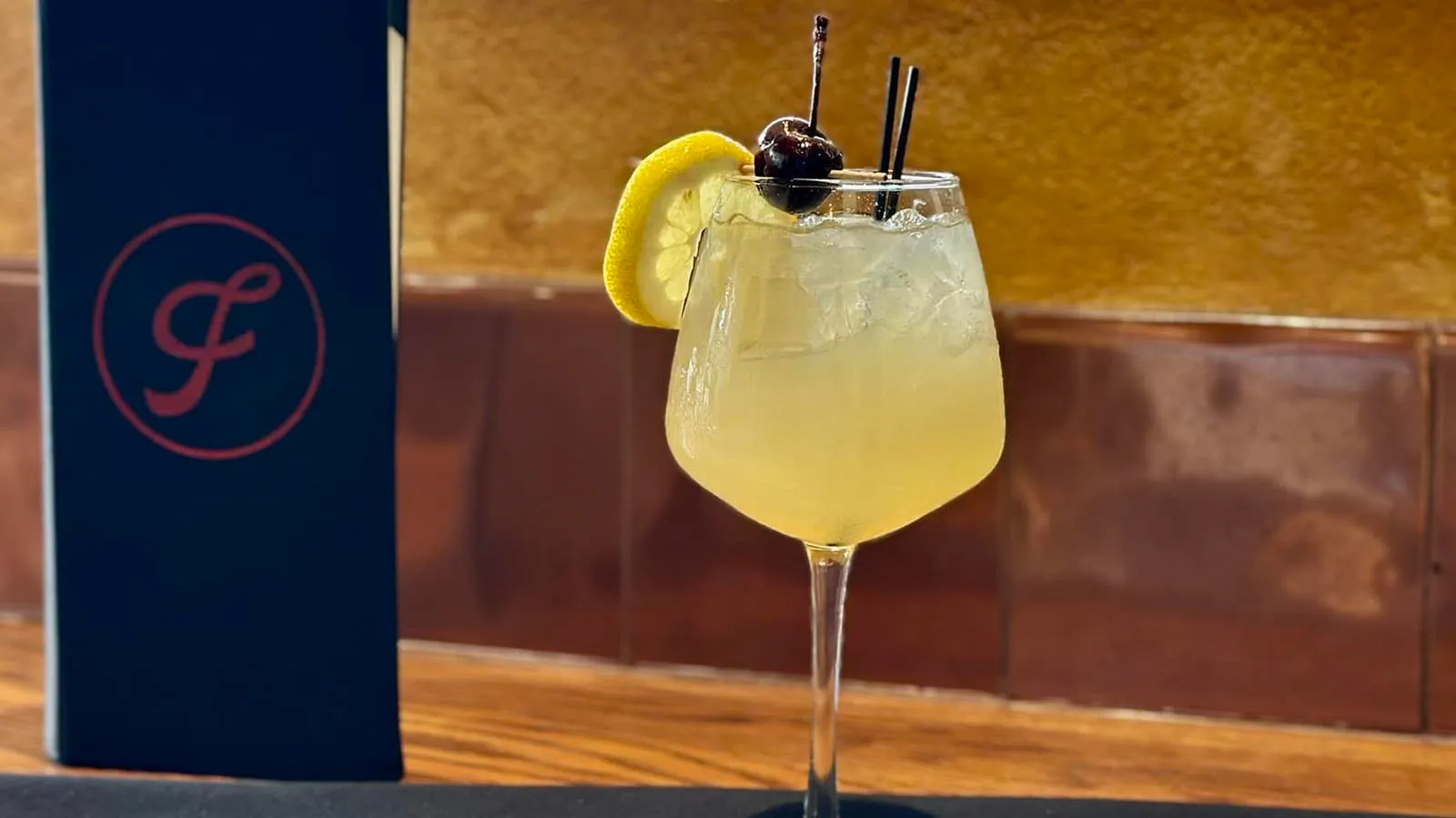 Wyo Citrus Spritz, thức uống giải khát tươi mát trong danh mục sheridan cocktails.