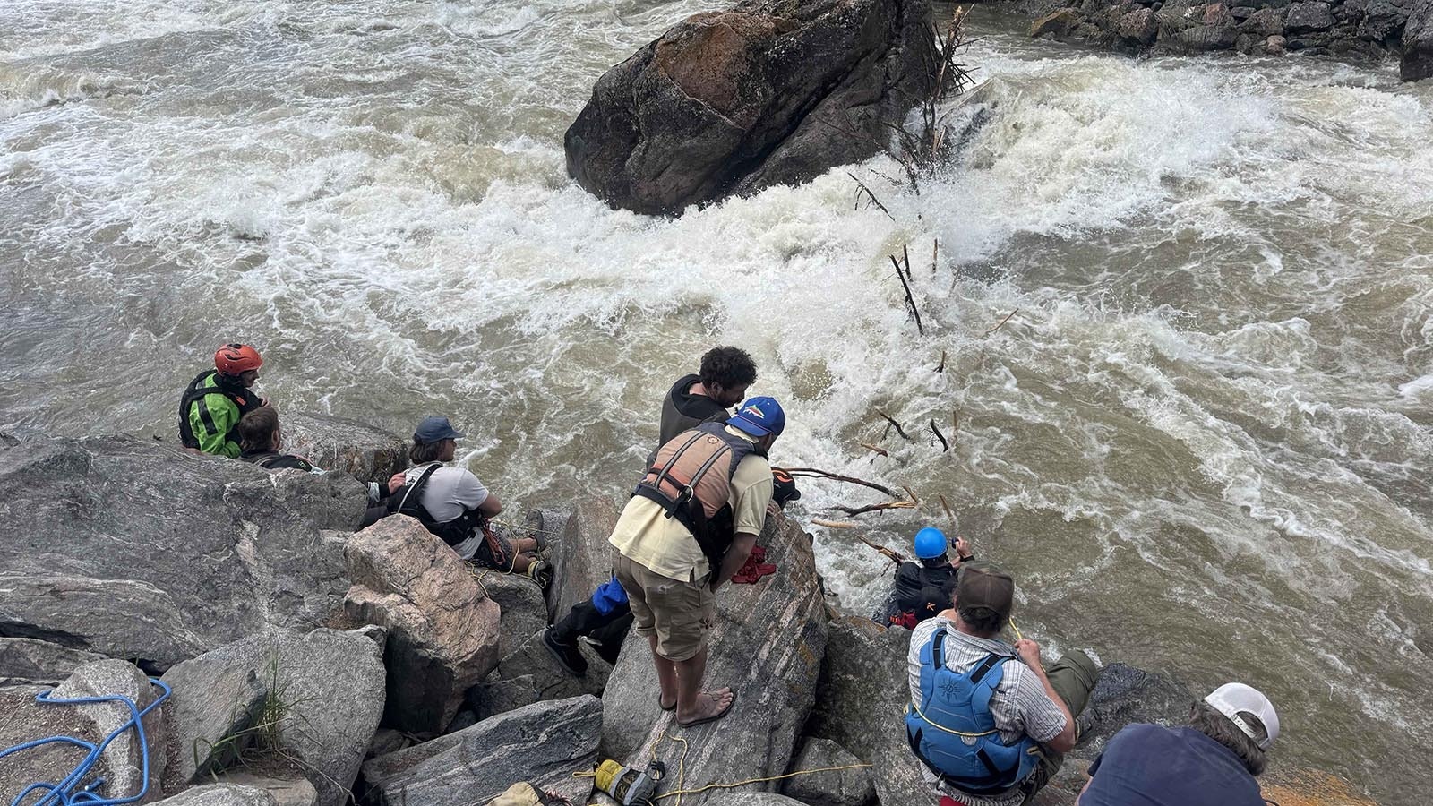 The whitewater community rallies to remove a dangerous log jam at House Rock on May 29.